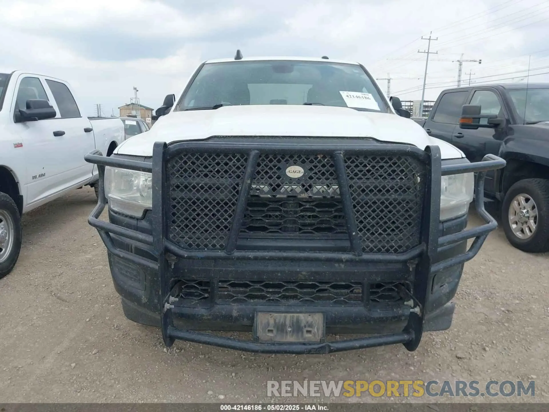 12 Photograph of a damaged car 3C6UR5CJXNG204016 RAM 2500 2022