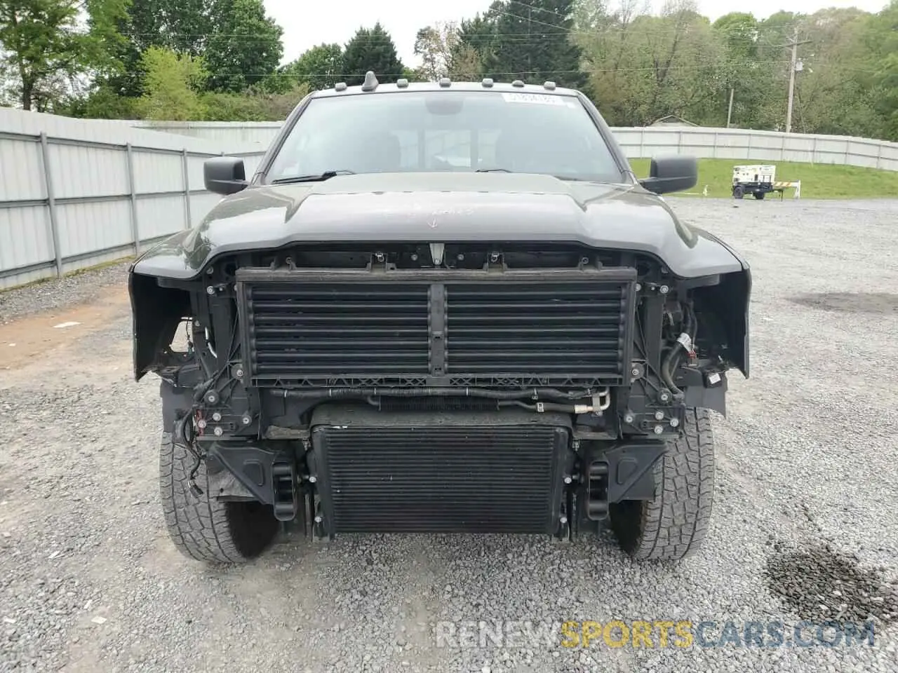 5 Photograph of a damaged car 3C6UR5CL0NG221389 RAM 2500 2022