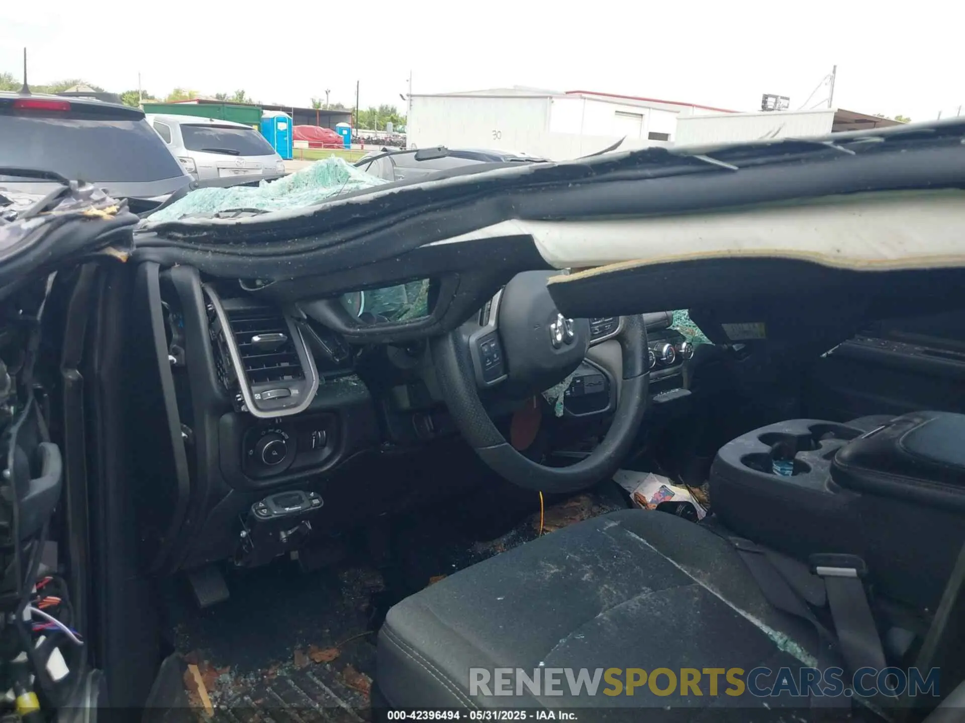 7 Photograph of a damaged car 3C6UR5CL7NG224127 RAM 2500 2022