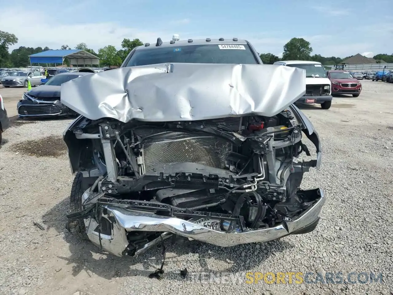 5 Photograph of a damaged car 3C6UR5CLXNG221402 RAM 2500 2022