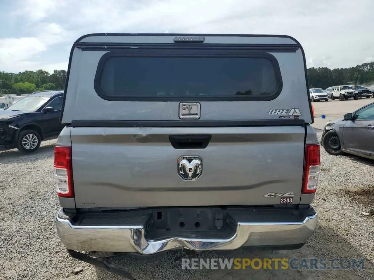 6 Photograph of a damaged car 3C6UR5CLXNG221402 RAM 2500 2022