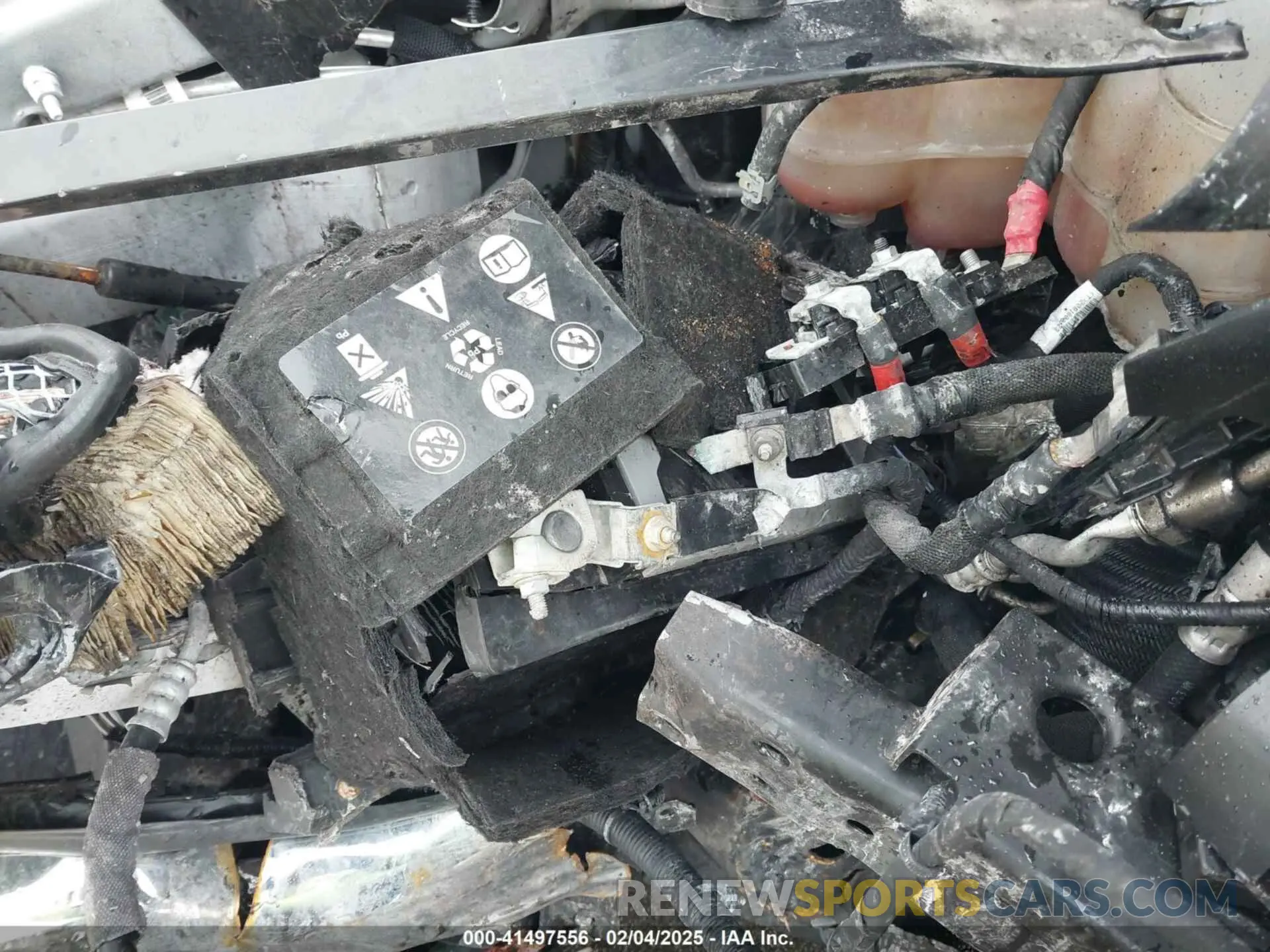 18 Photograph of a damaged car 3C6UR5DL0NG103812 RAM 2500 2022