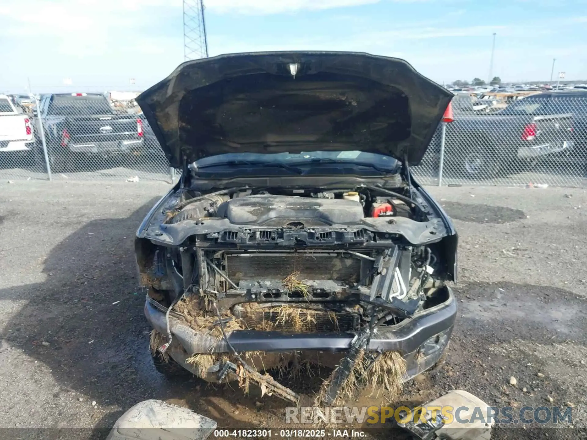 10 Photograph of a damaged car 3C6UR5DL2NG167320 RAM 2500 2022