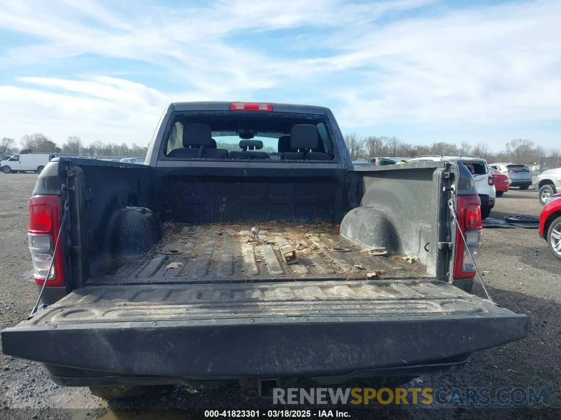 18 Photograph of a damaged car 3C6UR5DL2NG167320 RAM 2500 2022