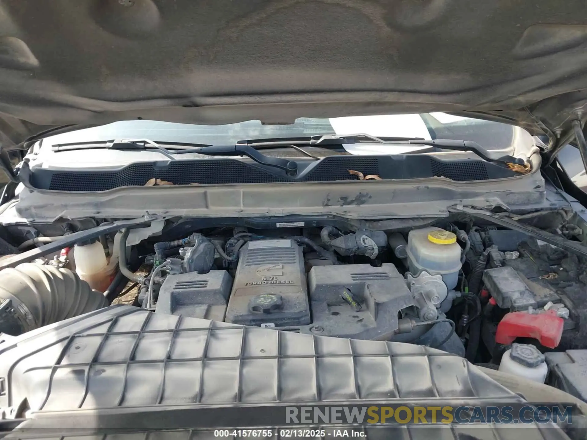 10 Photograph of a damaged car 3C6UR5DL3NG253493 RAM 2500 2022