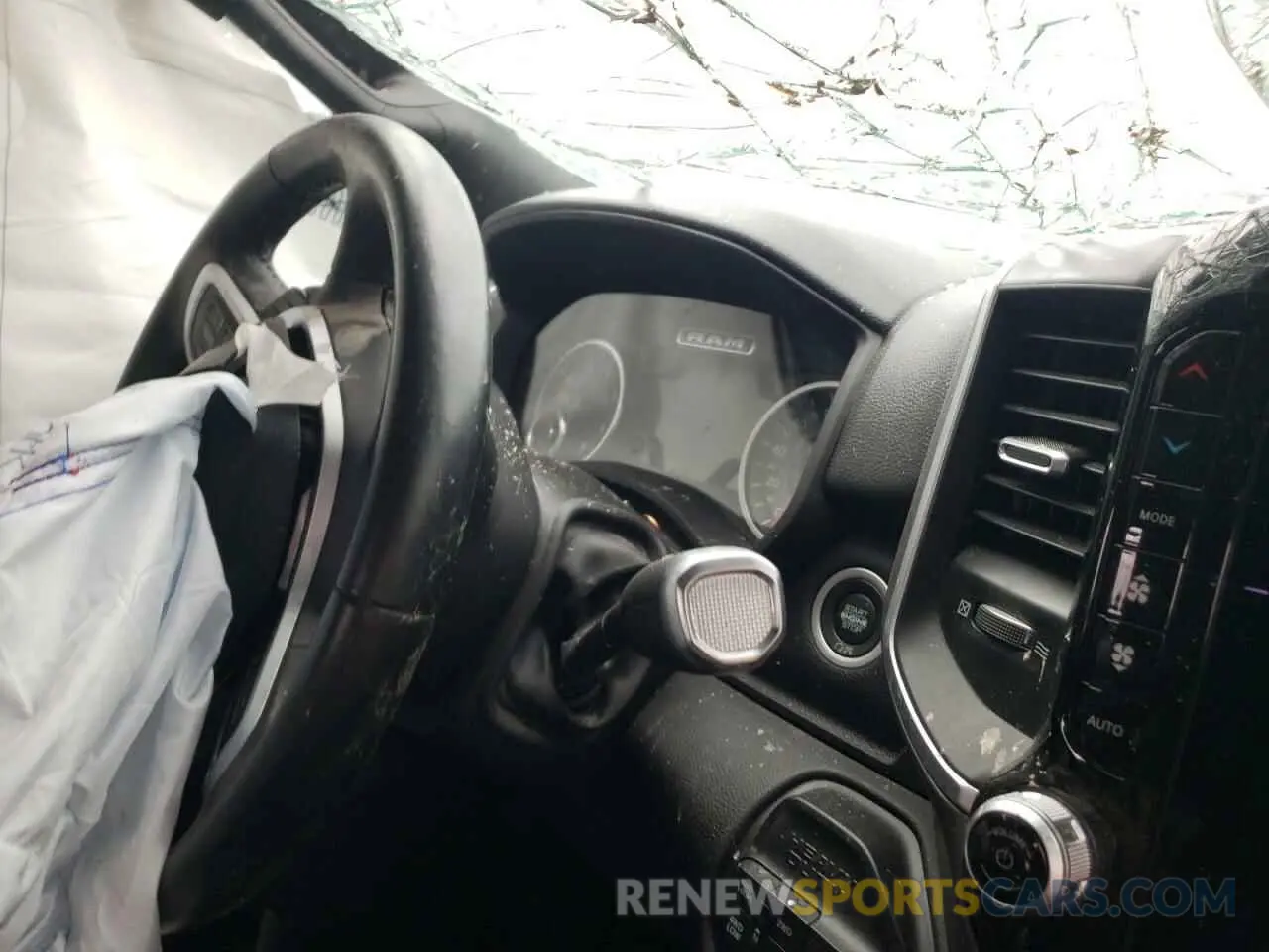 9 Photograph of a damaged car 3C6UR5DL4NG185799 RAM 2500 2022
