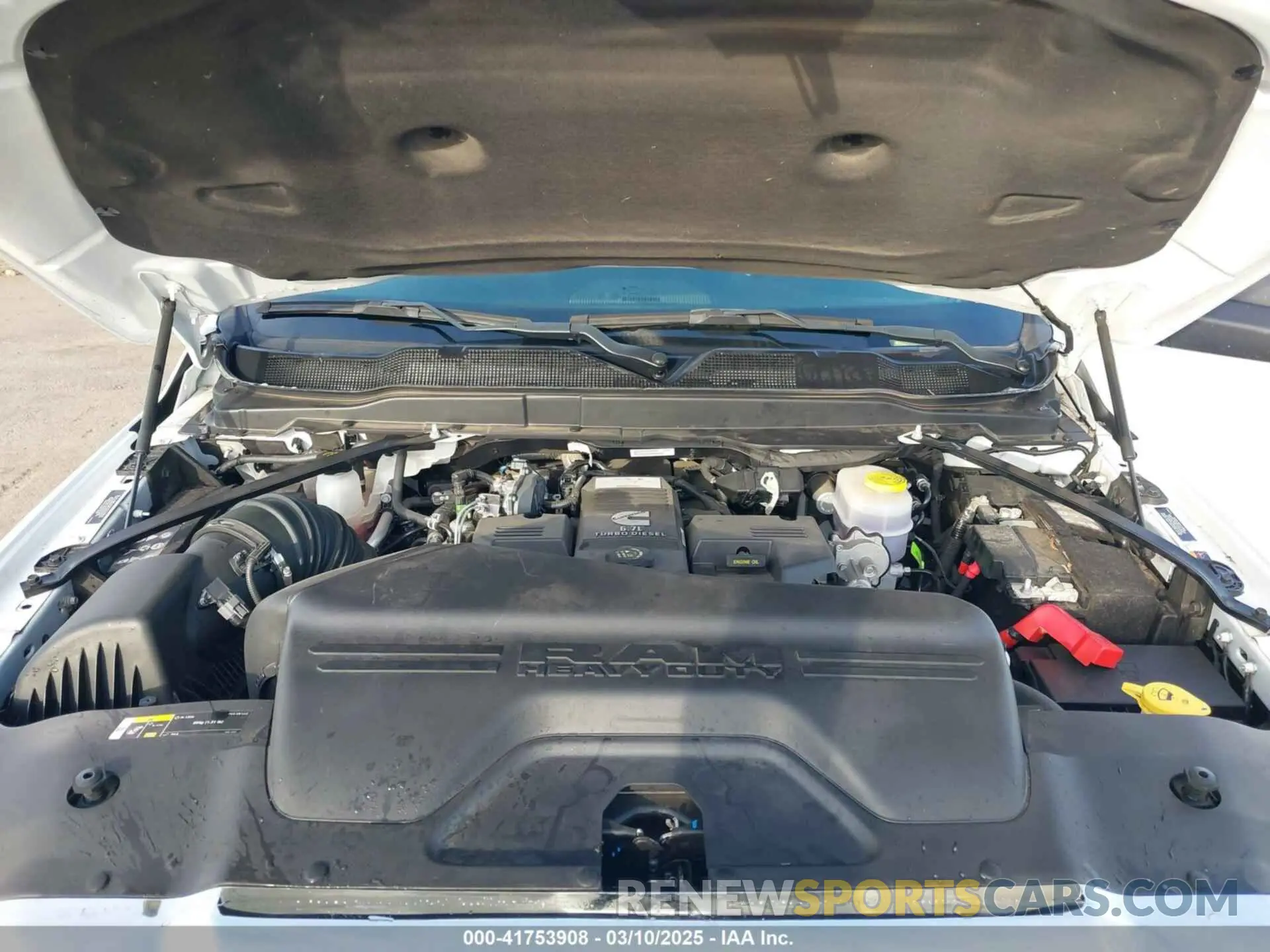 10 Photograph of a damaged car 3C6UR5DL4NG235715 RAM 2500 2022