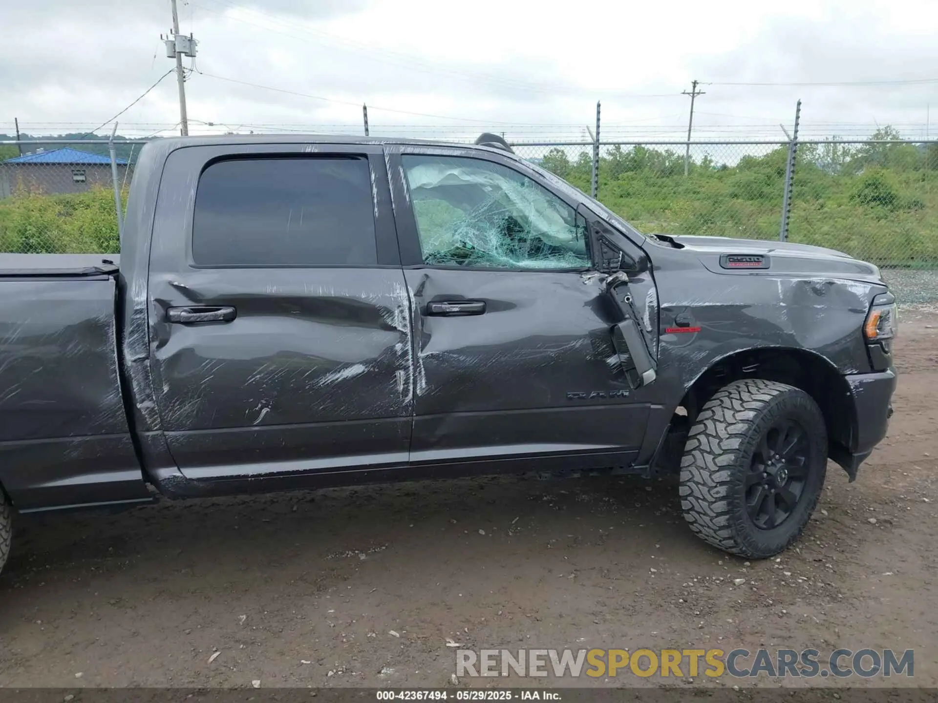 6 Photograph of a damaged car 3C6UR5DL5NG209298 RAM 2500 2022