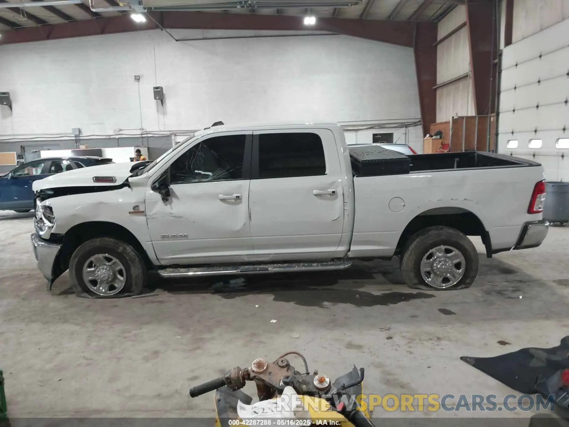 15 Photograph of a damaged car 3C6UR5DL6NG436791 RAM 2500 2022