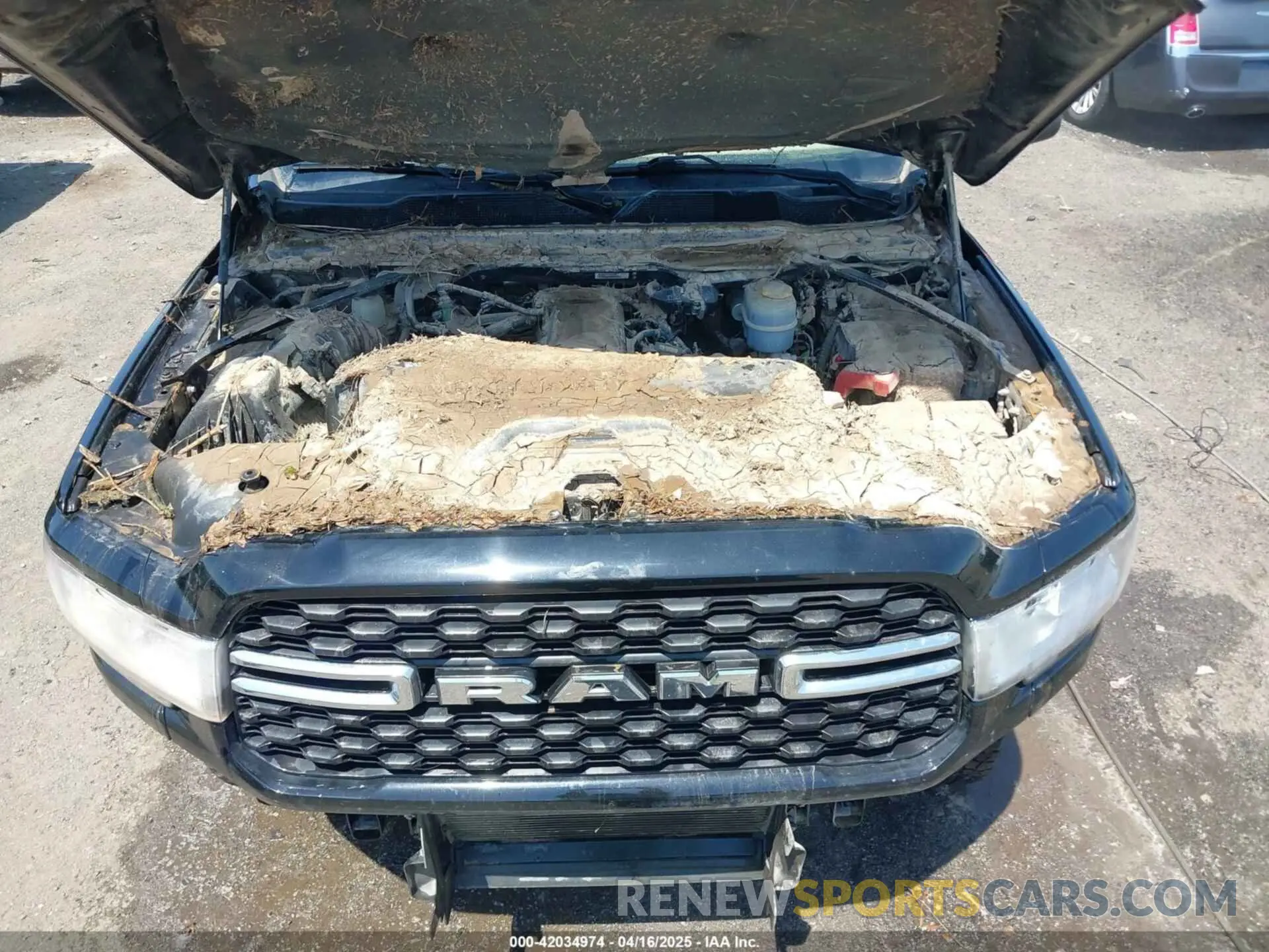 10 Photograph of a damaged car 3C6UR5DL7NG221484 RAM 2500 2022