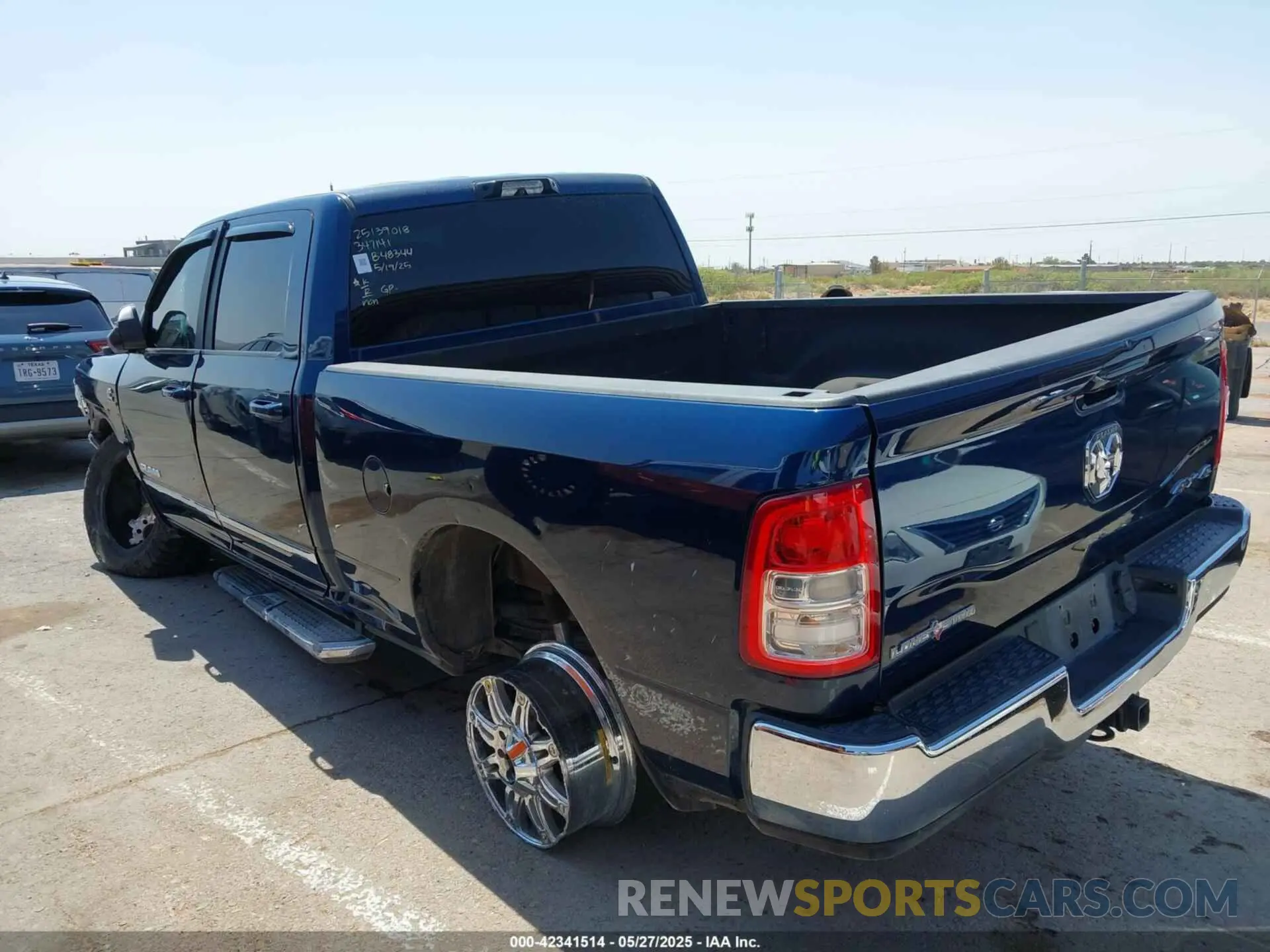 14 Photograph of a damaged car 3C6UR5DL9NG149414 RAM 2500 2022