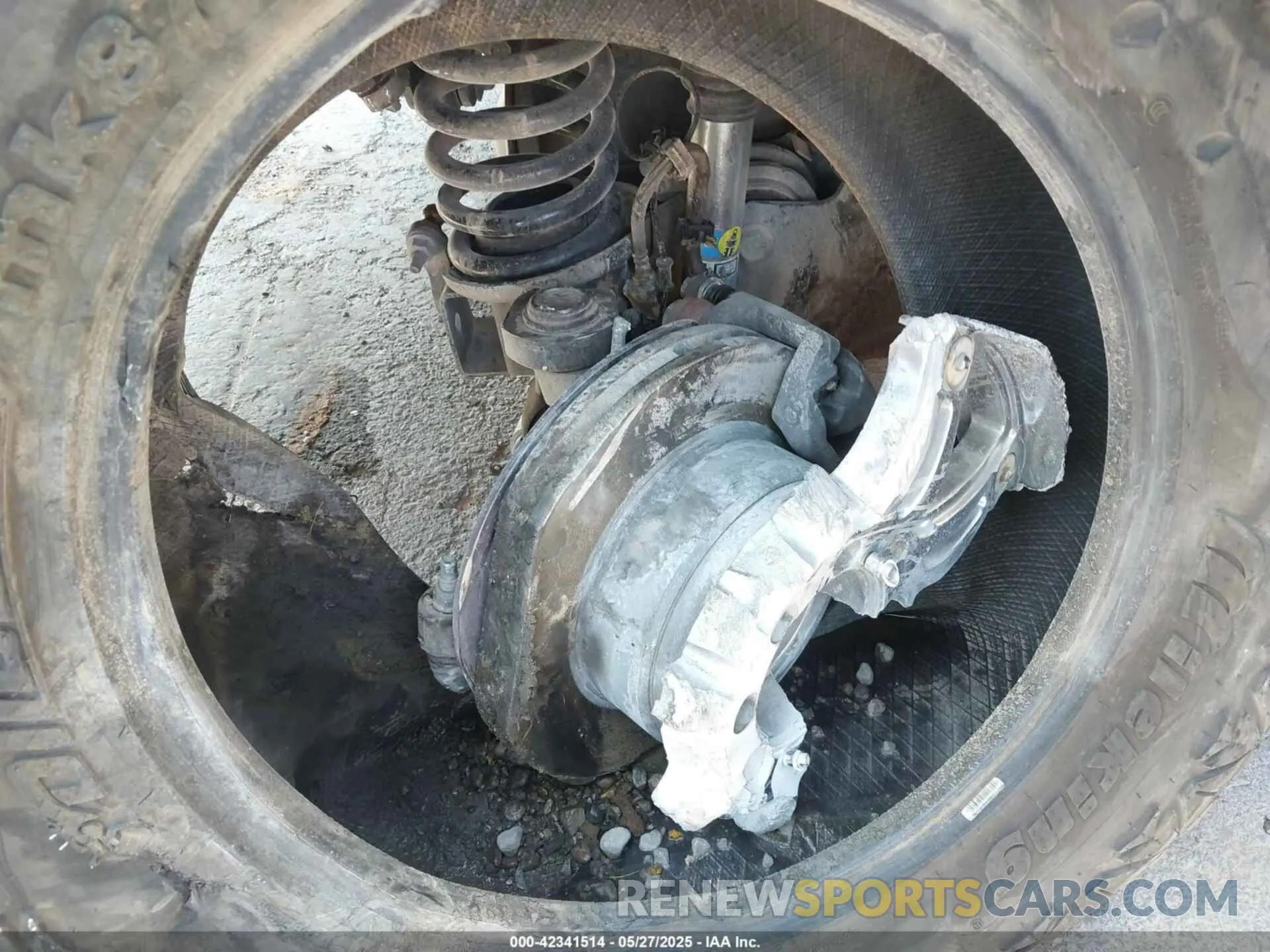 6 Photograph of a damaged car 3C6UR5DL9NG149414 RAM 2500 2022