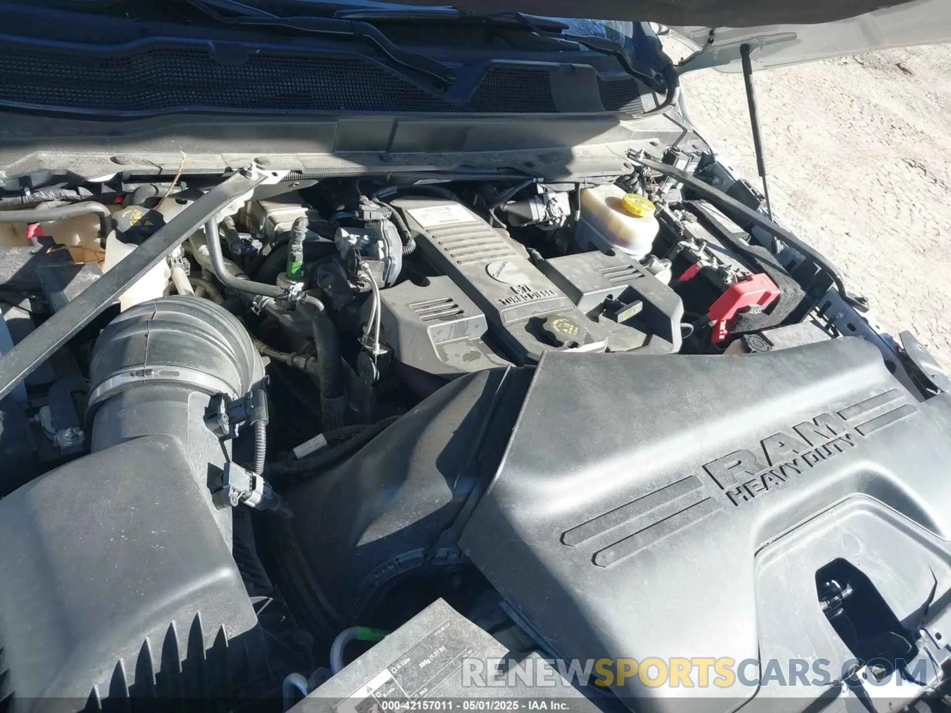 10 Photograph of a damaged car 3C6UR5DL9NG169775 RAM 2500 2022