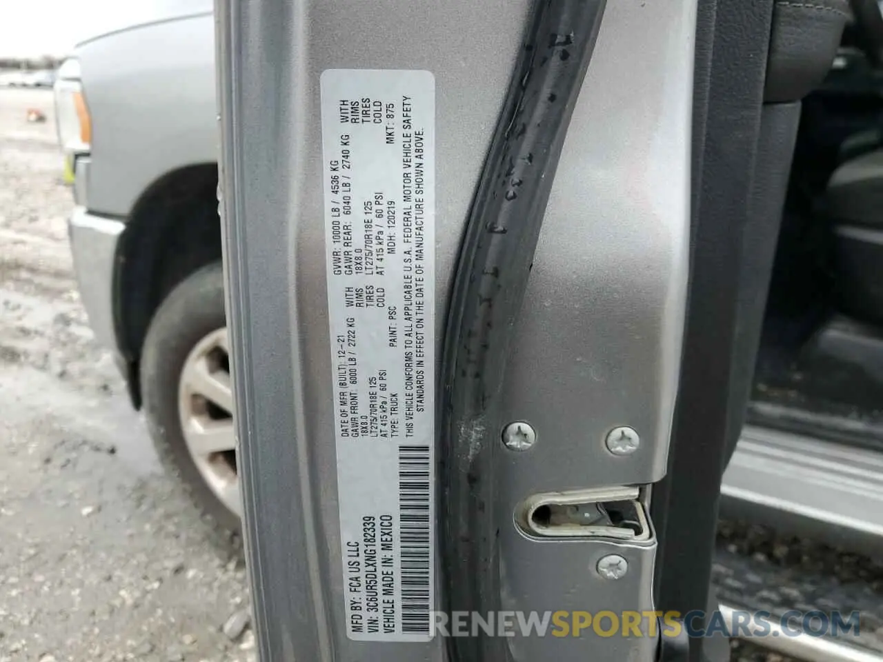 12 Photograph of a damaged car 3C6UR5DLXNG182339 RAM 2500 2022