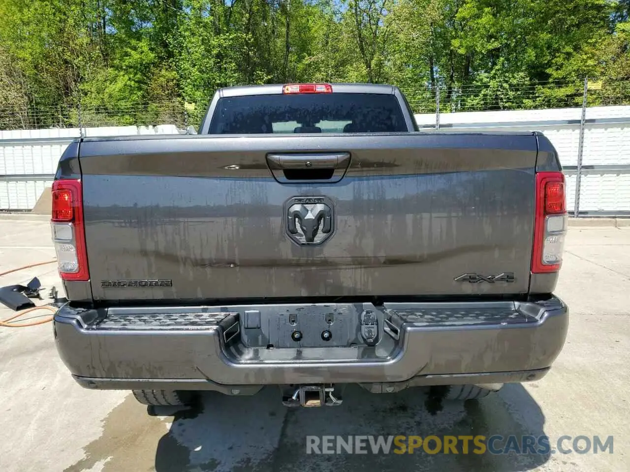 6 Photograph of a damaged car 3C6UR5DLXNG373551 RAM 2500 2022