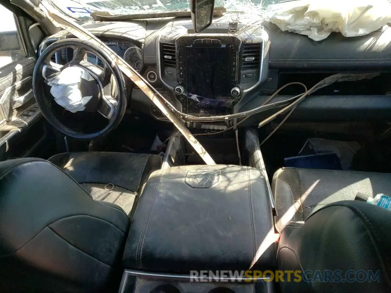 8 Photograph of a damaged car 3C6UR5FJ2NG144079 RAM 2500 2022