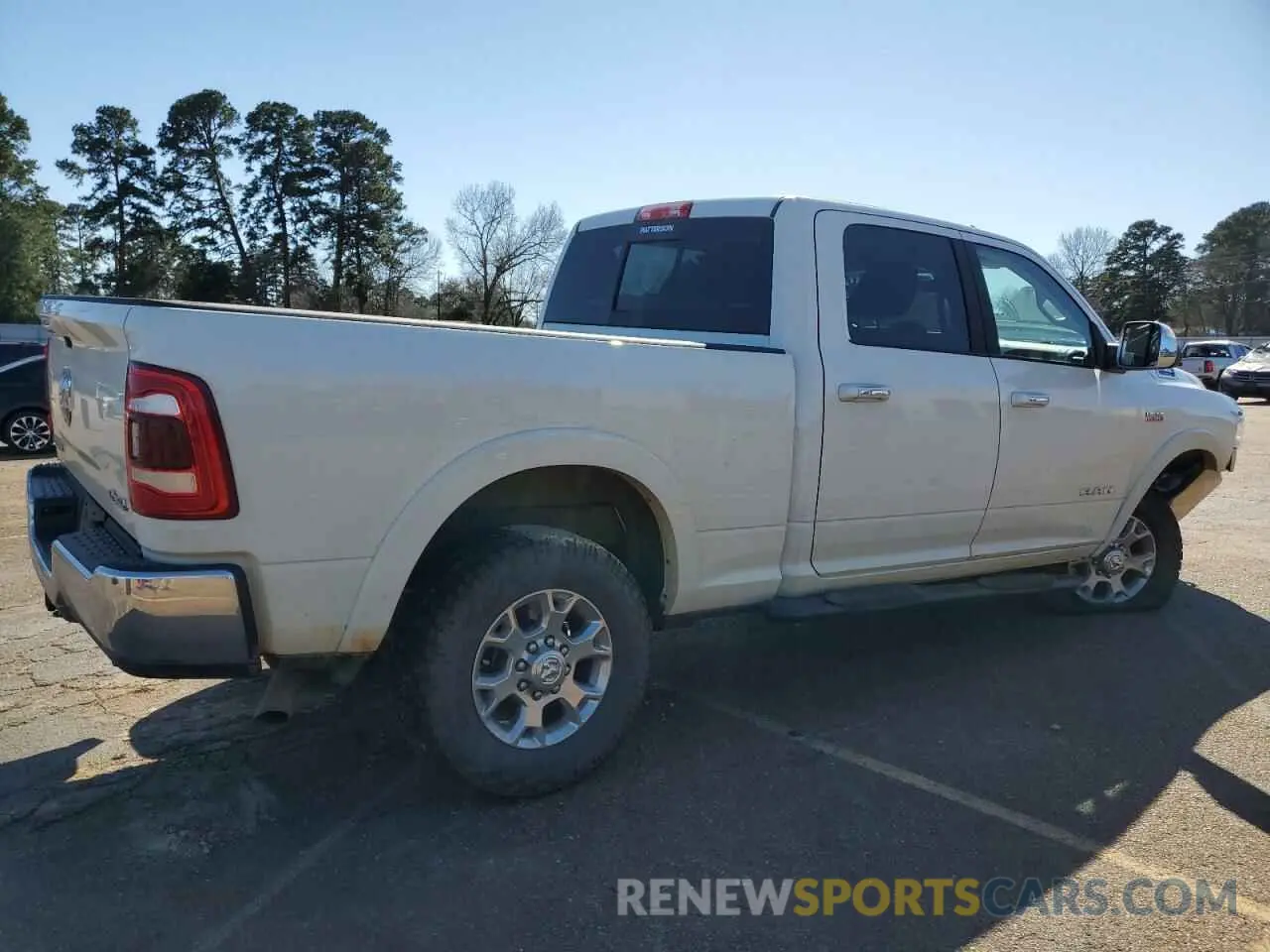 3 Photograph of a damaged car 3C6UR5FJ8NG357845 RAM 2500 2022