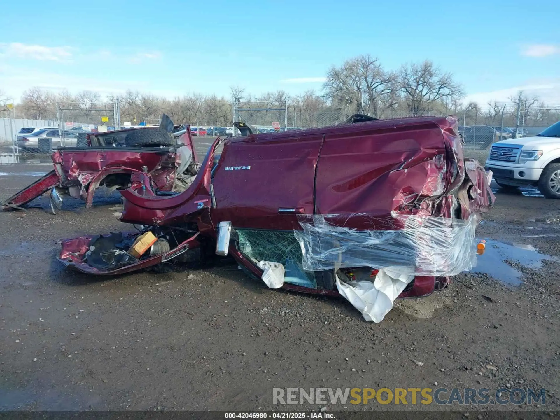 14 Photograph of a damaged car 3C6UR5FL1NG253134 RAM 2500 2022