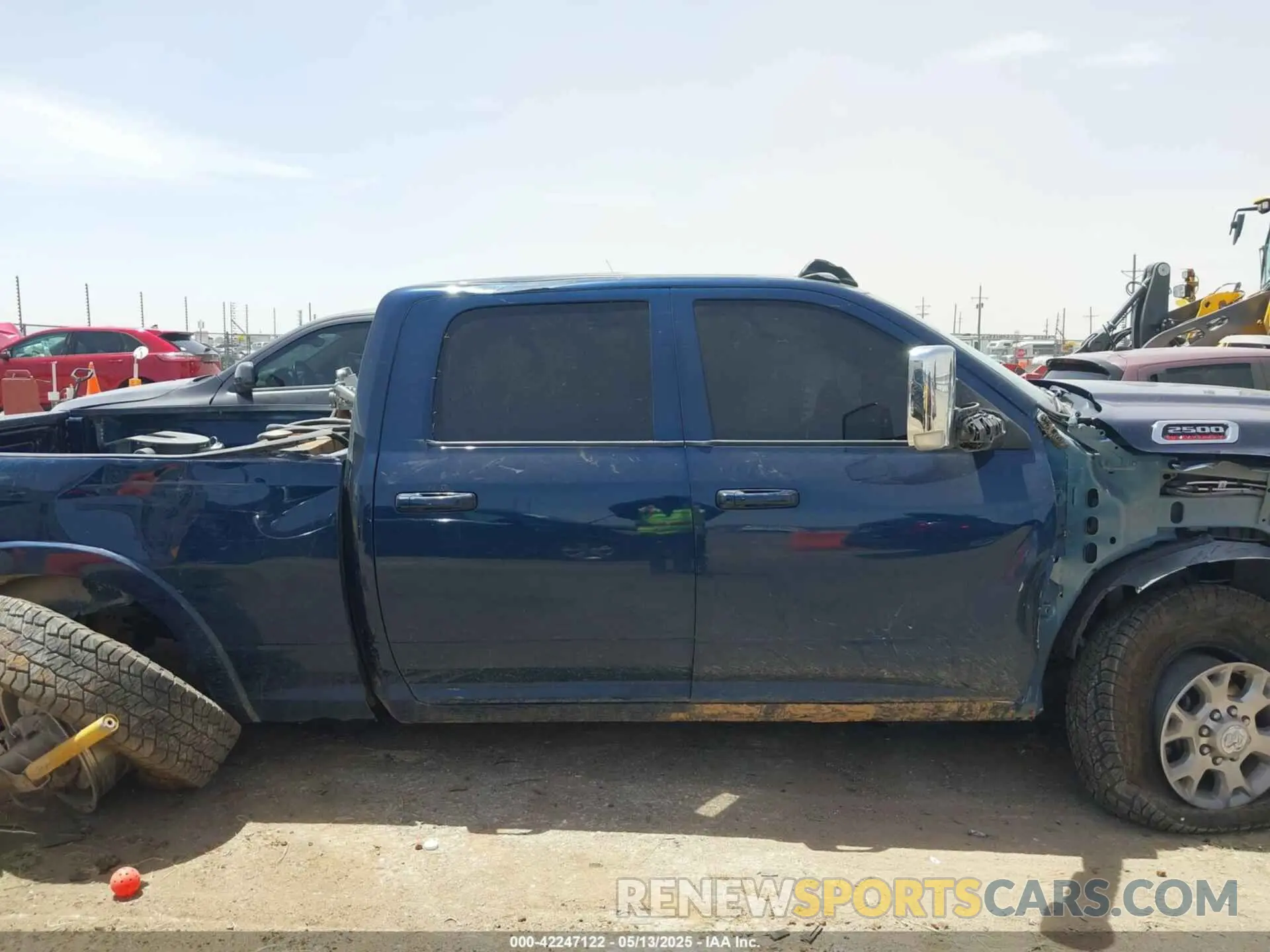 14 Photograph of a damaged car 3C6UR5FL1NG372673 RAM 2500 2022