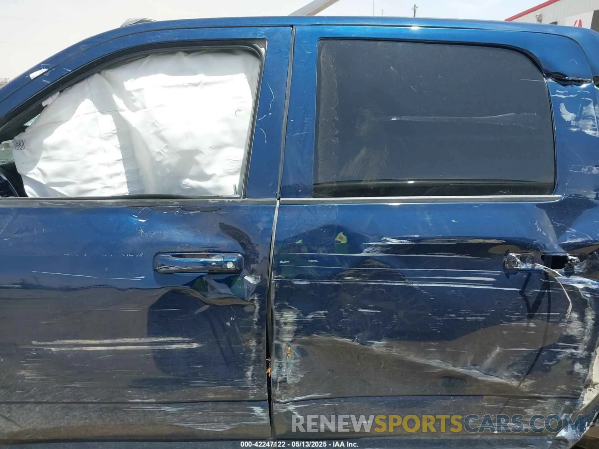 15 Photograph of a damaged car 3C6UR5FL1NG372673 RAM 2500 2022