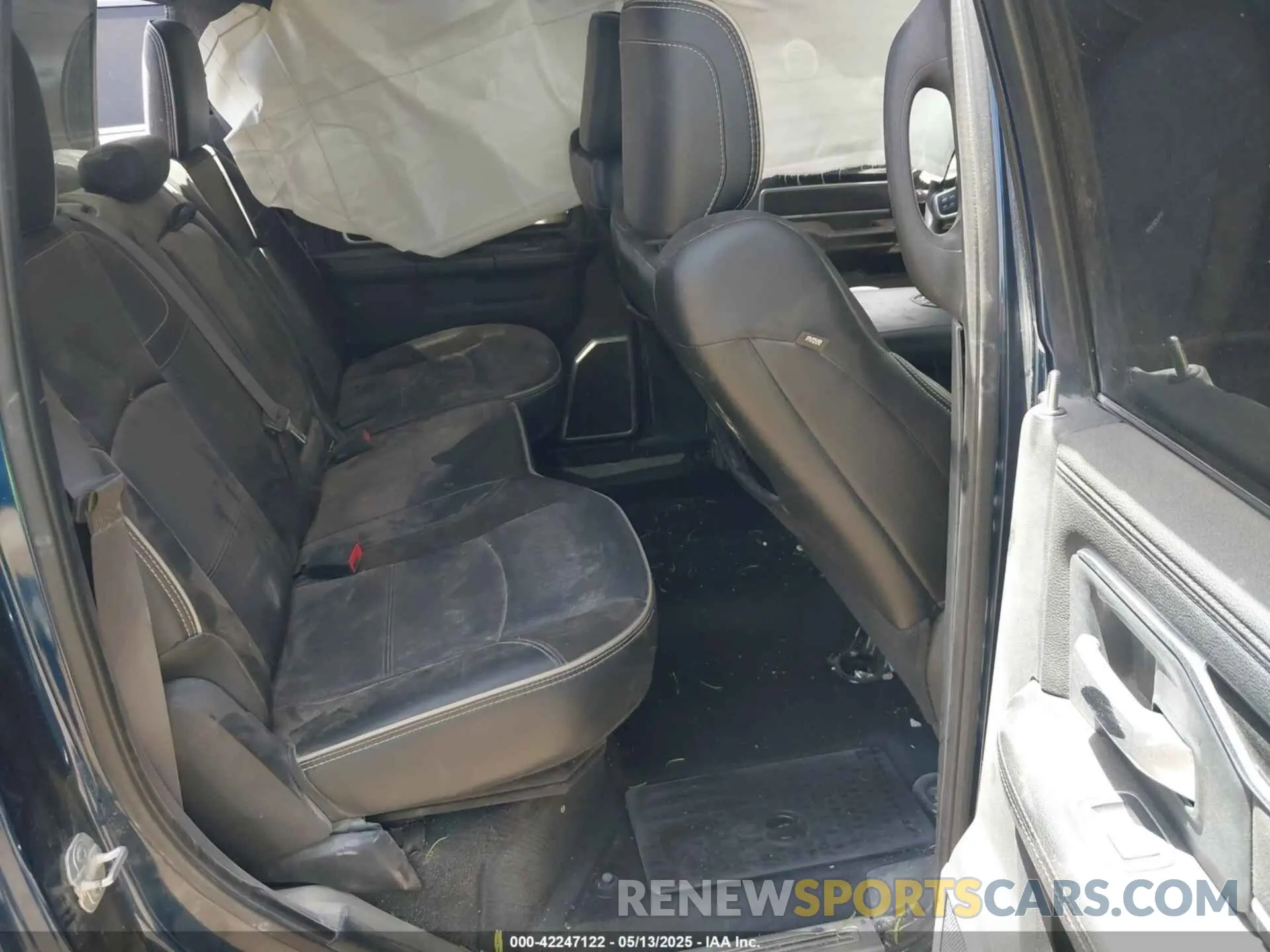 8 Photograph of a damaged car 3C6UR5FL1NG372673 RAM 2500 2022