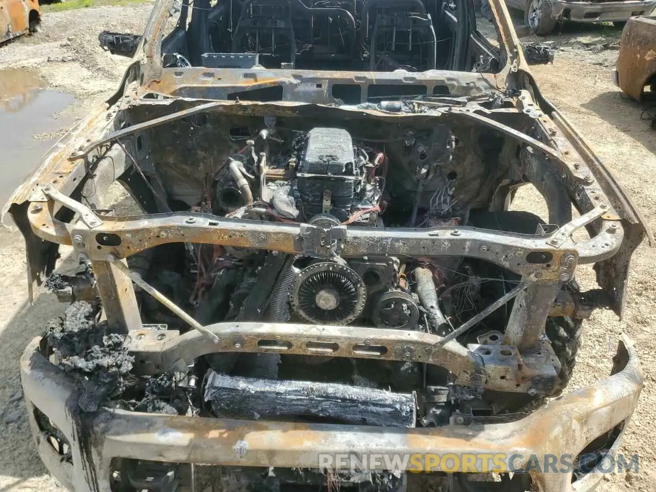 11 Photograph of a damaged car 3C6UR5FL2NG111813 RAM 2500 2022