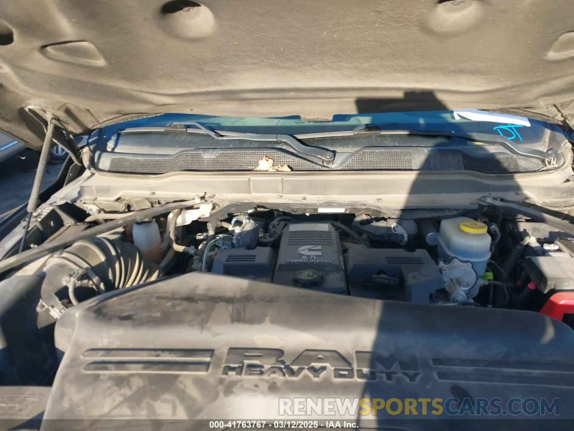 10 Photograph of a damaged car 3C6UR5FL5NG203501 RAM 2500 2022