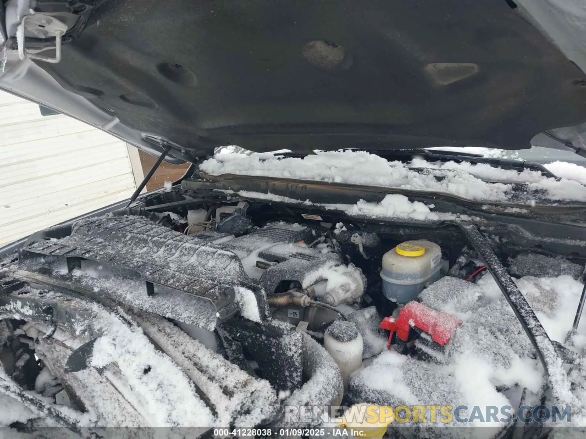 10 Photograph of a damaged car 3C6UR5FL6NG184134 RAM 2500 2022