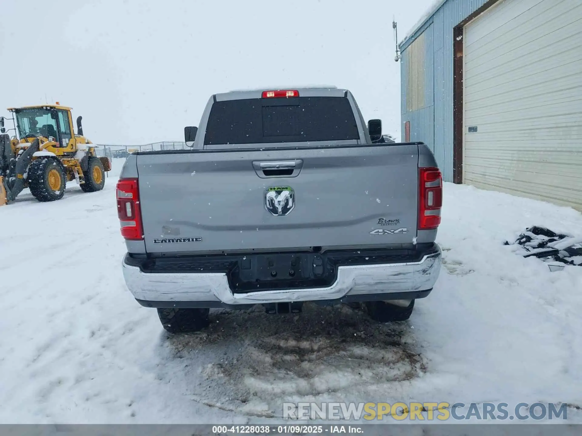 15 Photograph of a damaged car 3C6UR5FL6NG184134 RAM 2500 2022