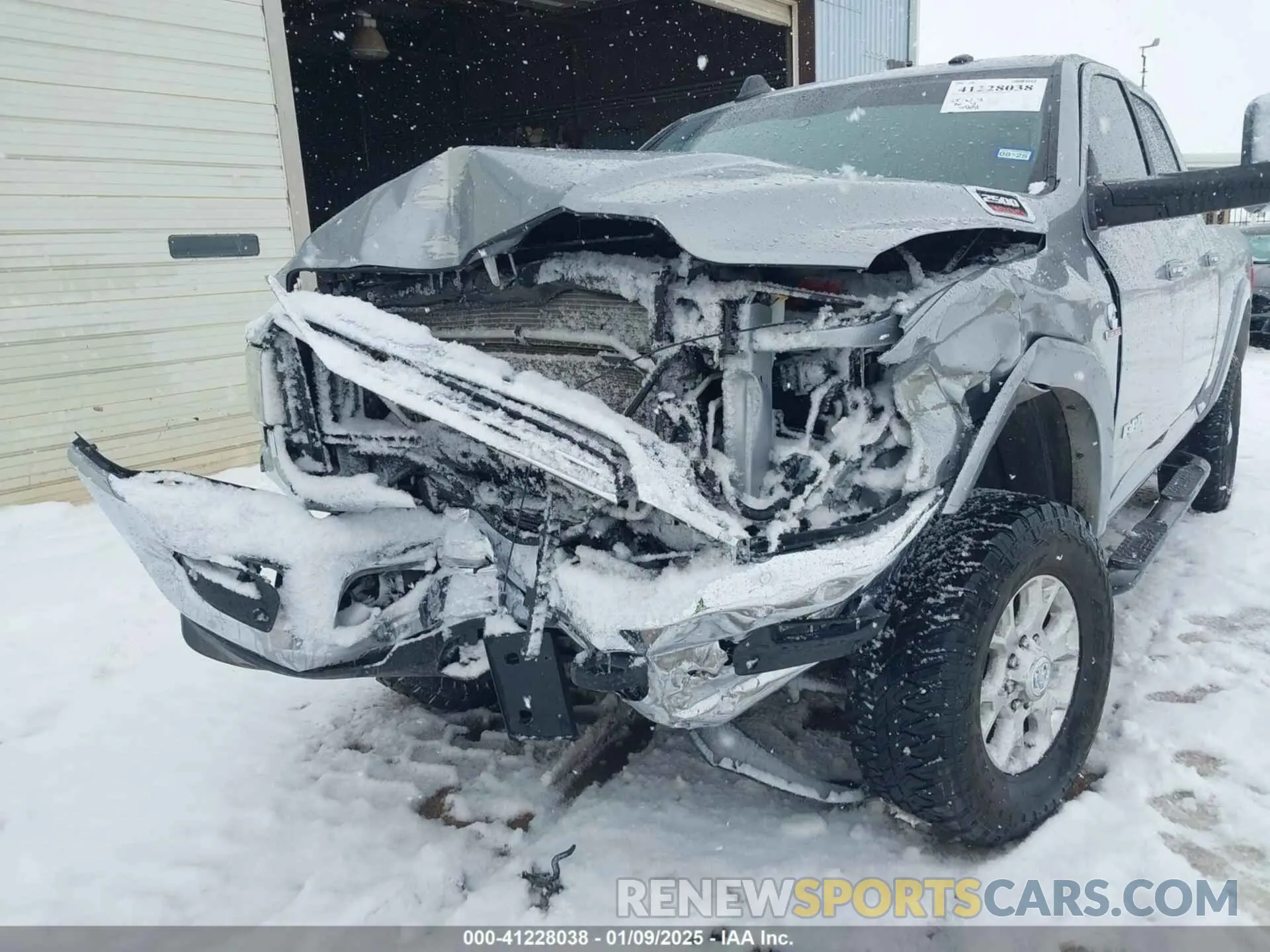 6 Photograph of a damaged car 3C6UR5FL6NG184134 RAM 2500 2022