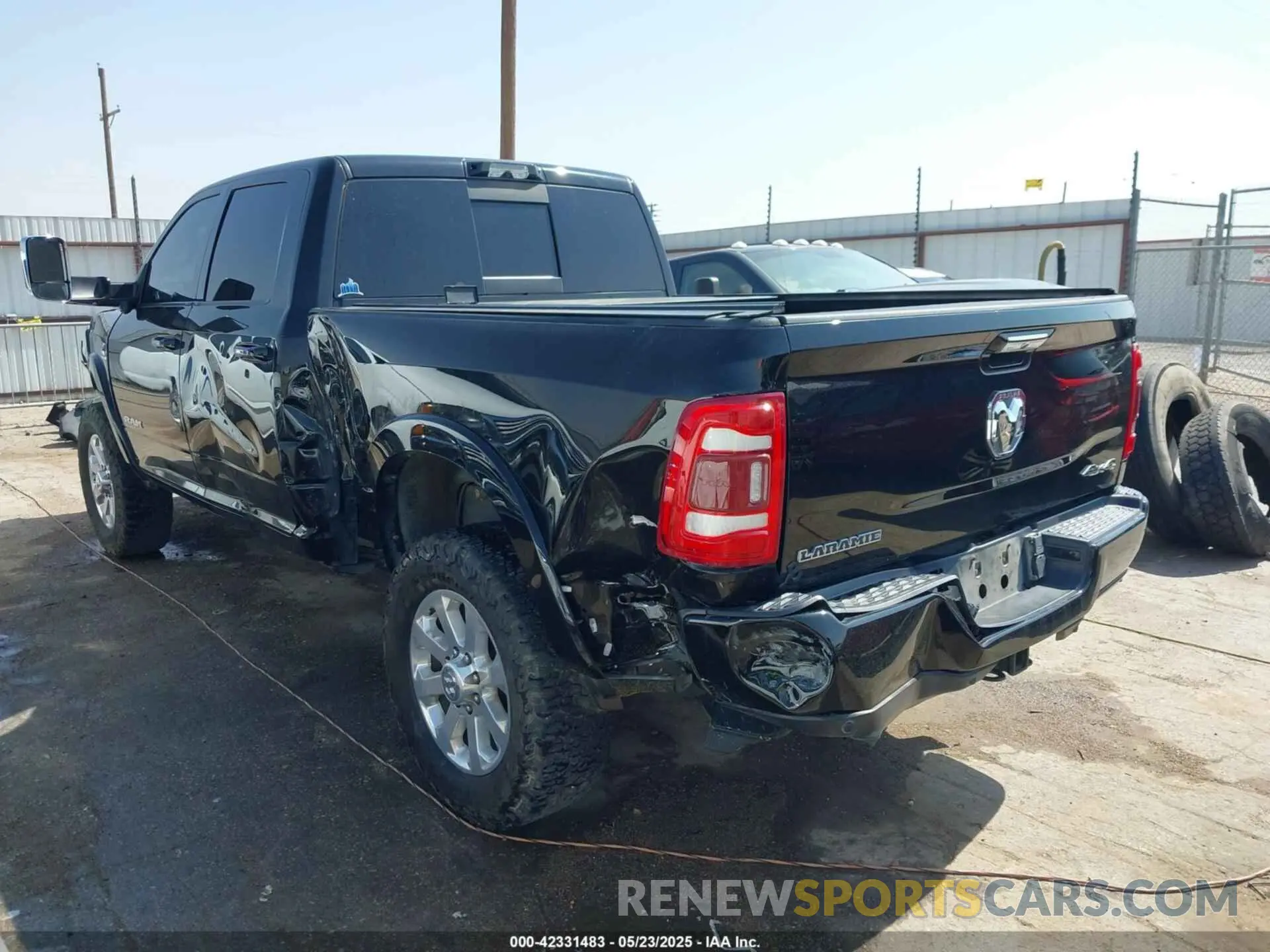 3 Photograph of a damaged car 3C6UR5FL6NG361636 RAM 2500 2022