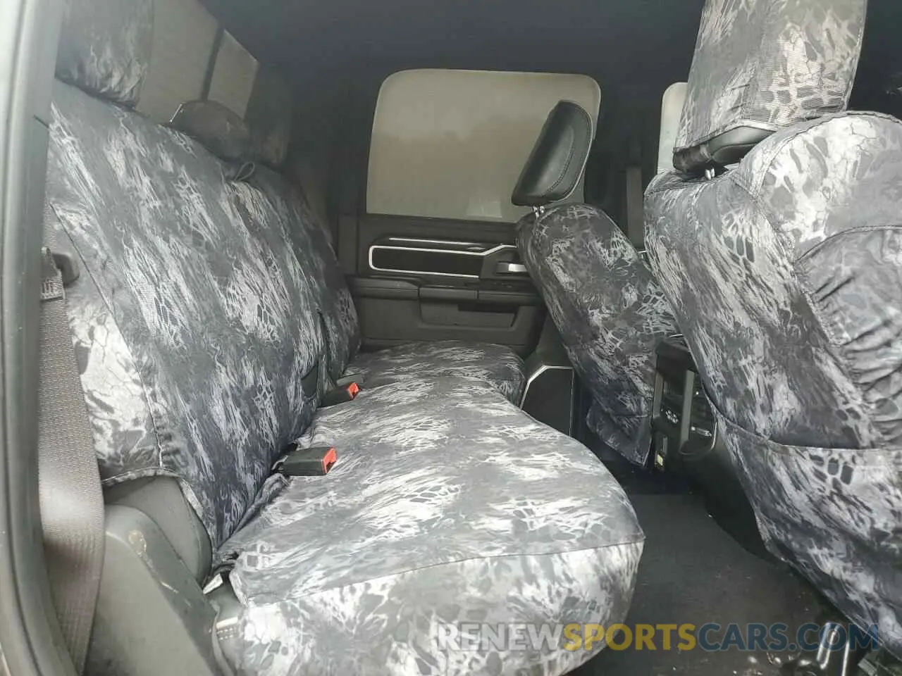 11 Photograph of a damaged car 3C6UR5FL7NG267832 RAM 2500 2022
