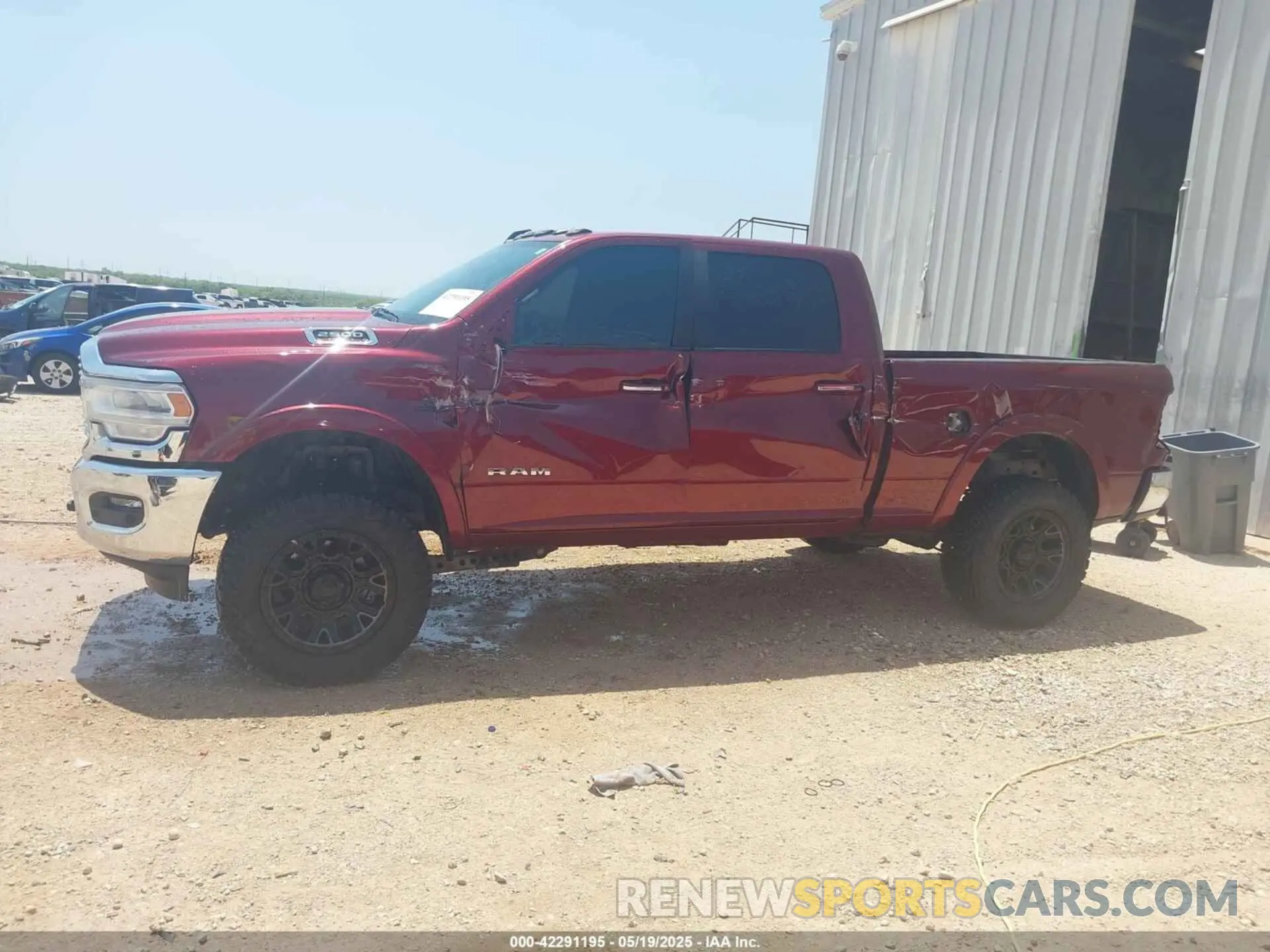 14 Photograph of a damaged car 3C6UR5FL7NG305818 RAM 2500 2022