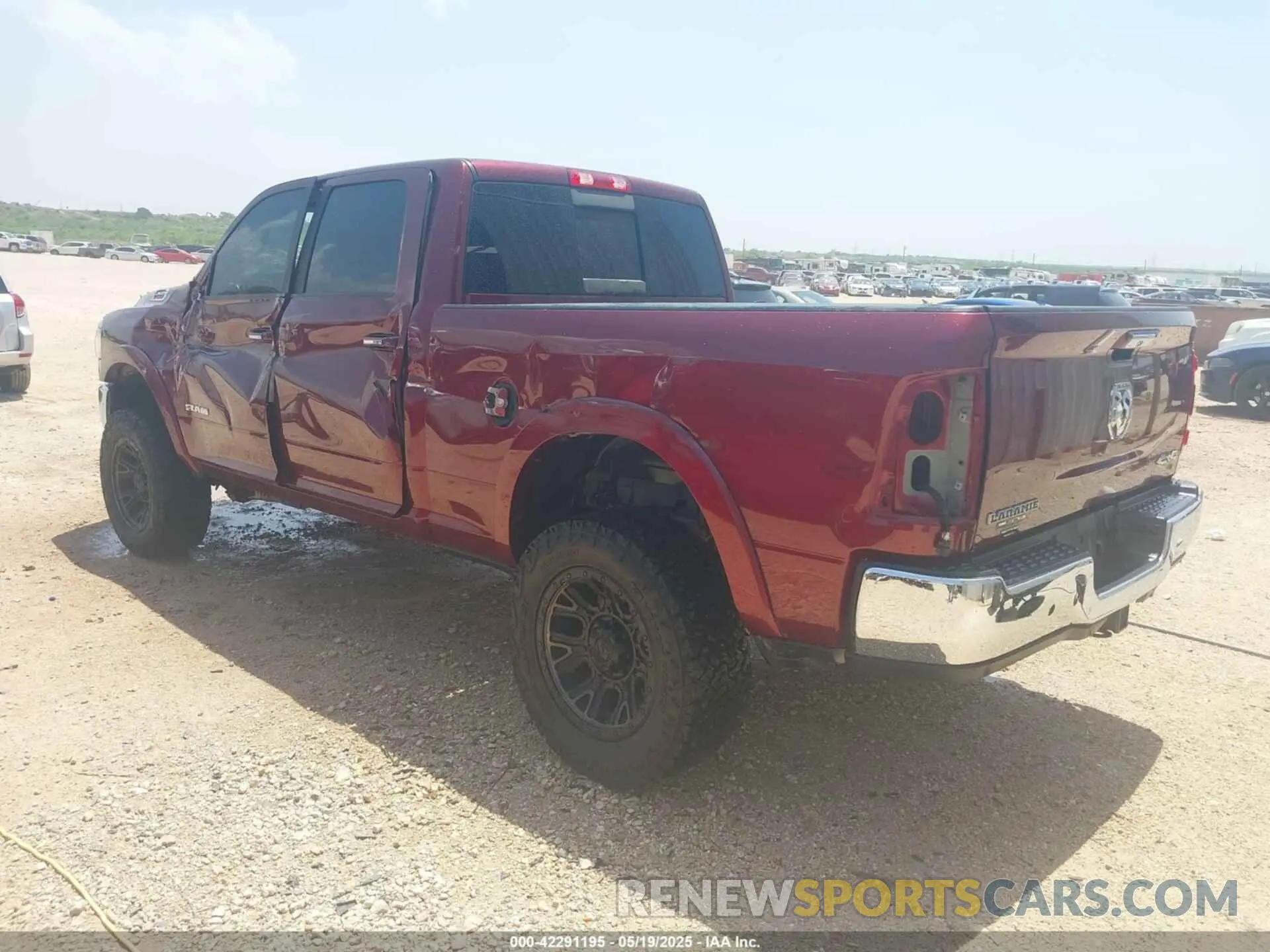 3 Photograph of a damaged car 3C6UR5FL7NG305818 RAM 2500 2022