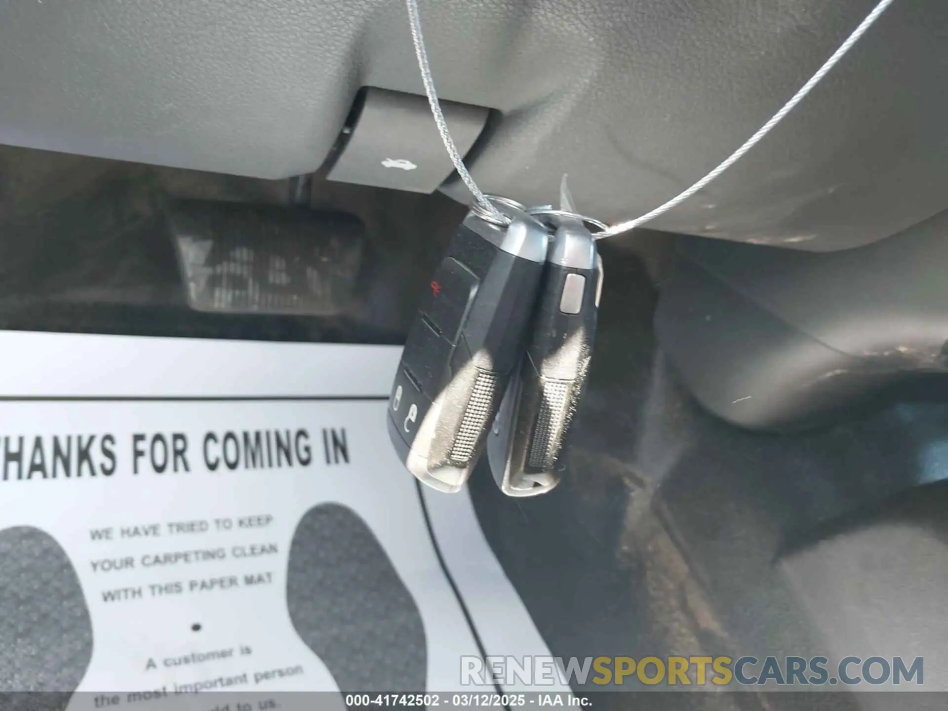 11 Photograph of a damaged car 3C6UR5HJ0NG118075 RAM 2500 2022