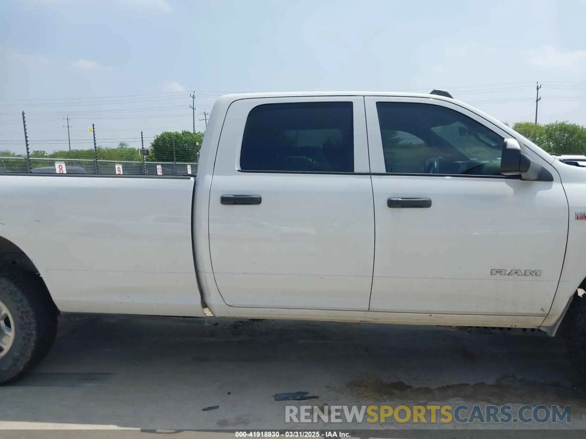 13 Photograph of a damaged car 3C6UR5HJ0NG125804 RAM 2500 2022