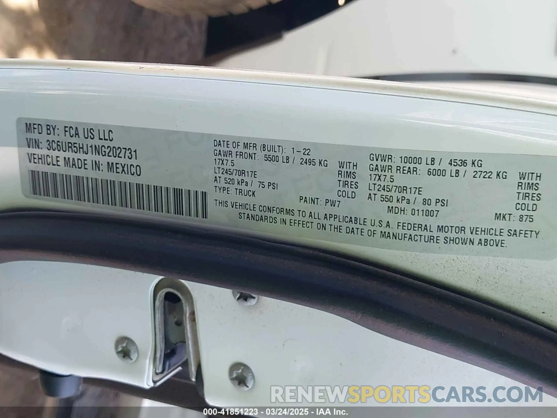 9 Photograph of a damaged car 3C6UR5HJ1NG202731 RAM 2500 2022