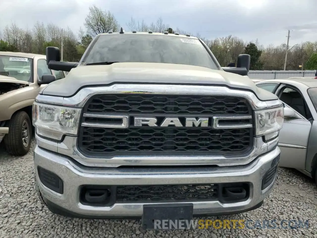 5 Photograph of a damaged car 3C6UR5HJ1NG361944 RAM 2500 2022