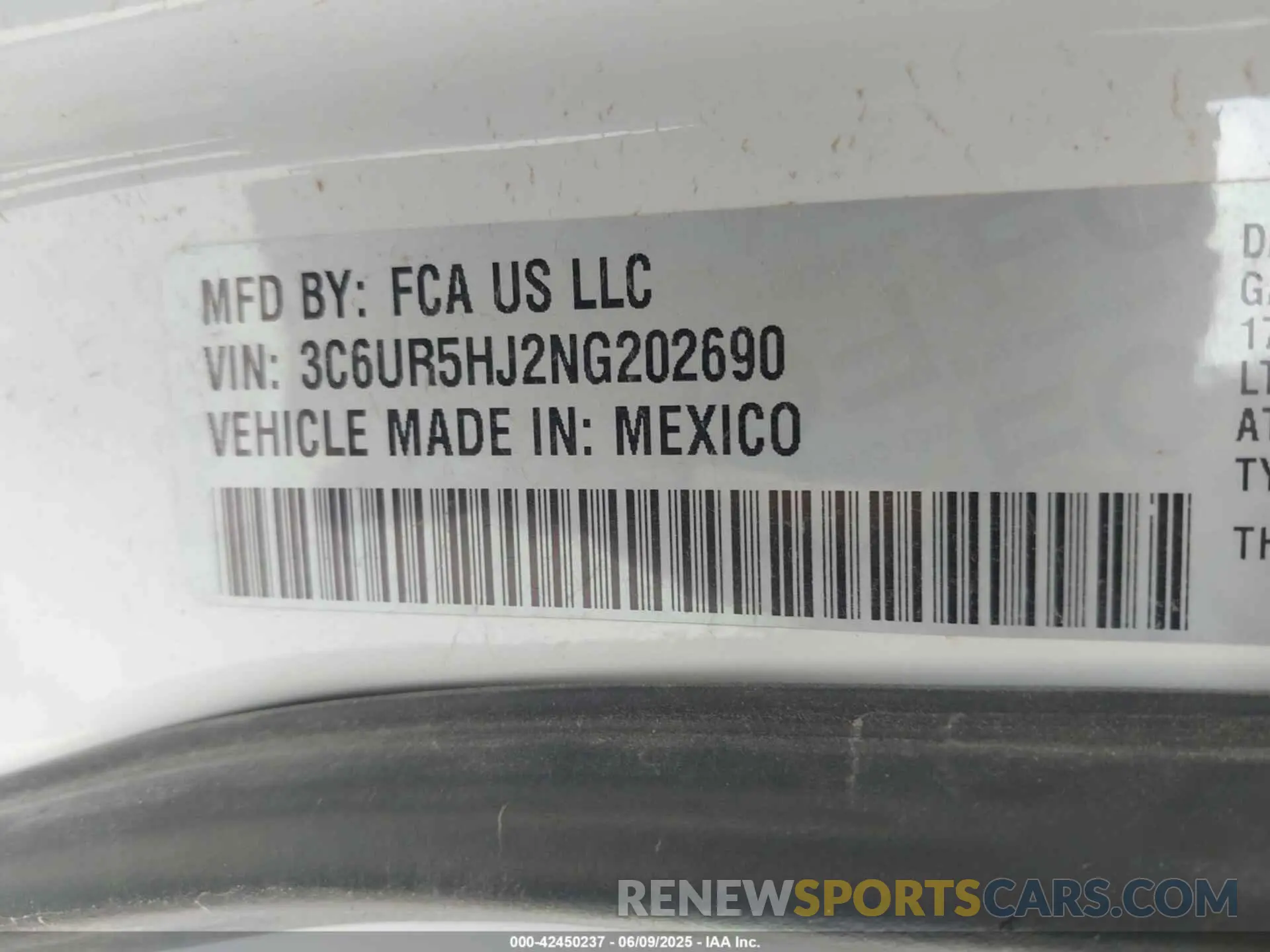 9 Photograph of a damaged car 3C6UR5HJ2NG202690 RAM 2500 2022