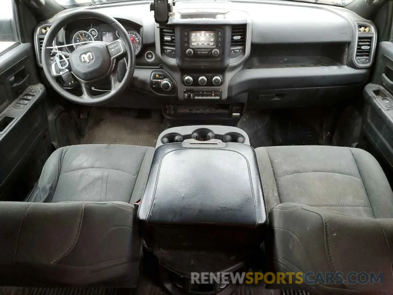 8 Photograph of a damaged car 3C6UR5HJ2NG251551 RAM 2500 2022