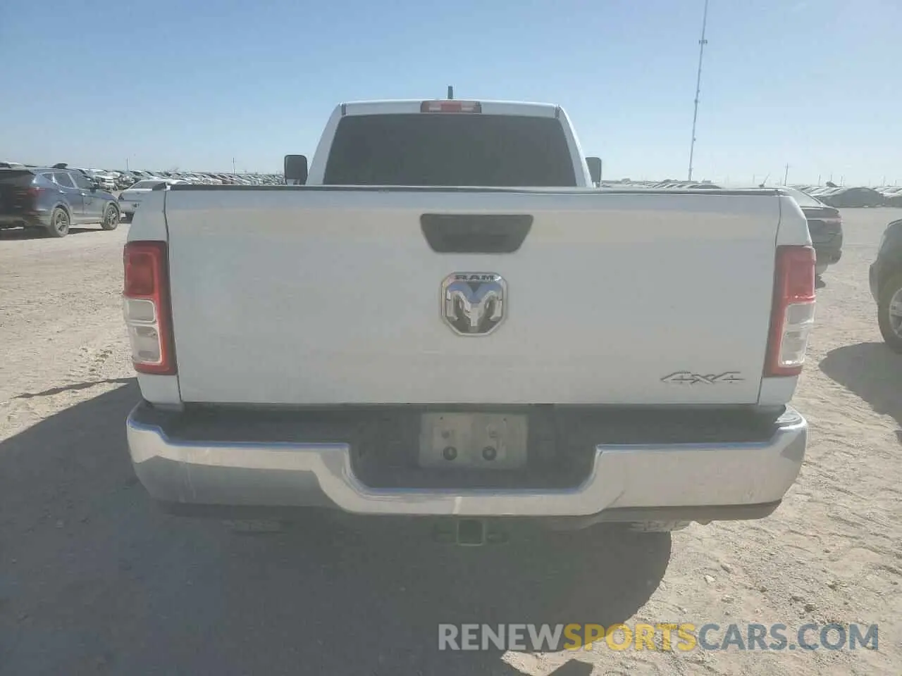 6 Photograph of a damaged car 3C6UR5HJ2NG366442 RAM 2500 2022