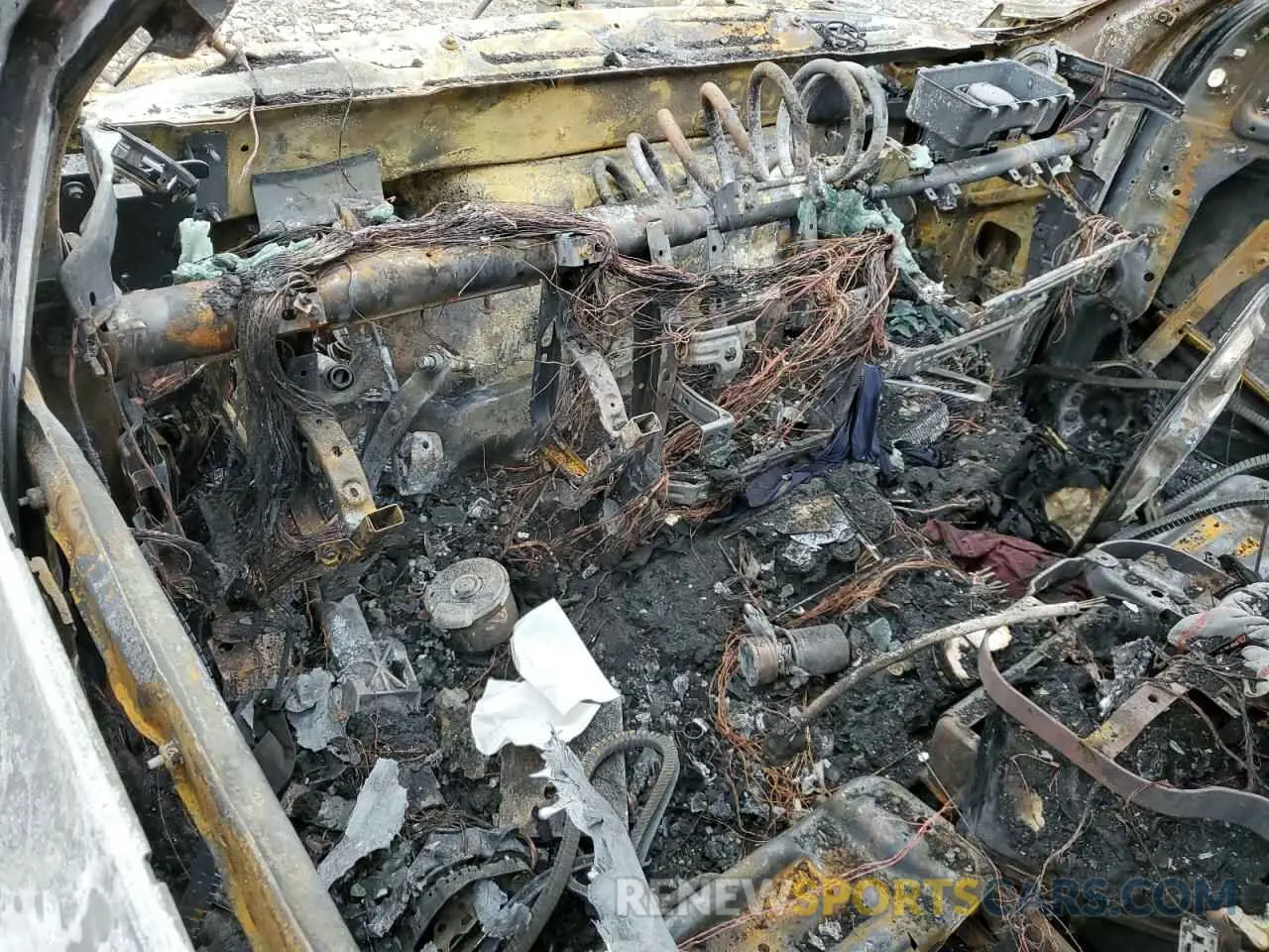 8 Photograph of a damaged car 3C6UR5HJ2NG371740 RAM 2500 2022