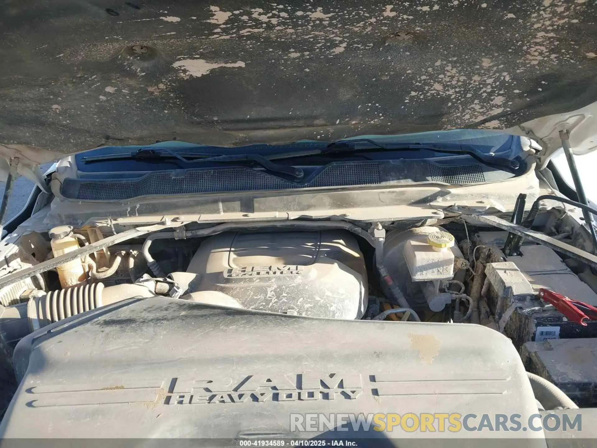 10 Photograph of a damaged car 3C6UR5HJ4NG130956 RAM 2500 2022