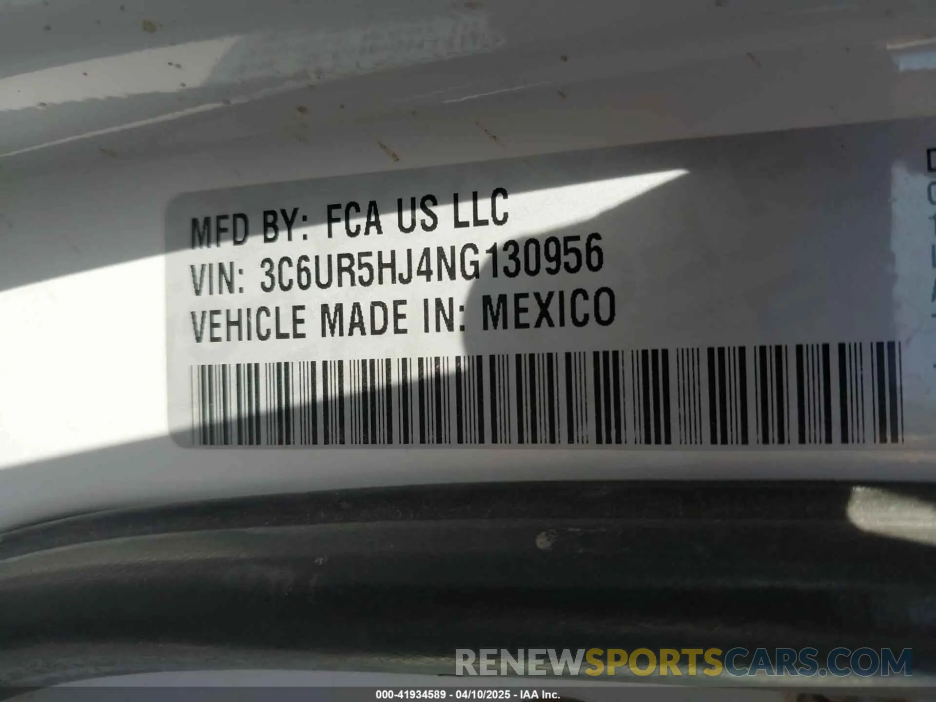 9 Photograph of a damaged car 3C6UR5HJ4NG130956 RAM 2500 2022