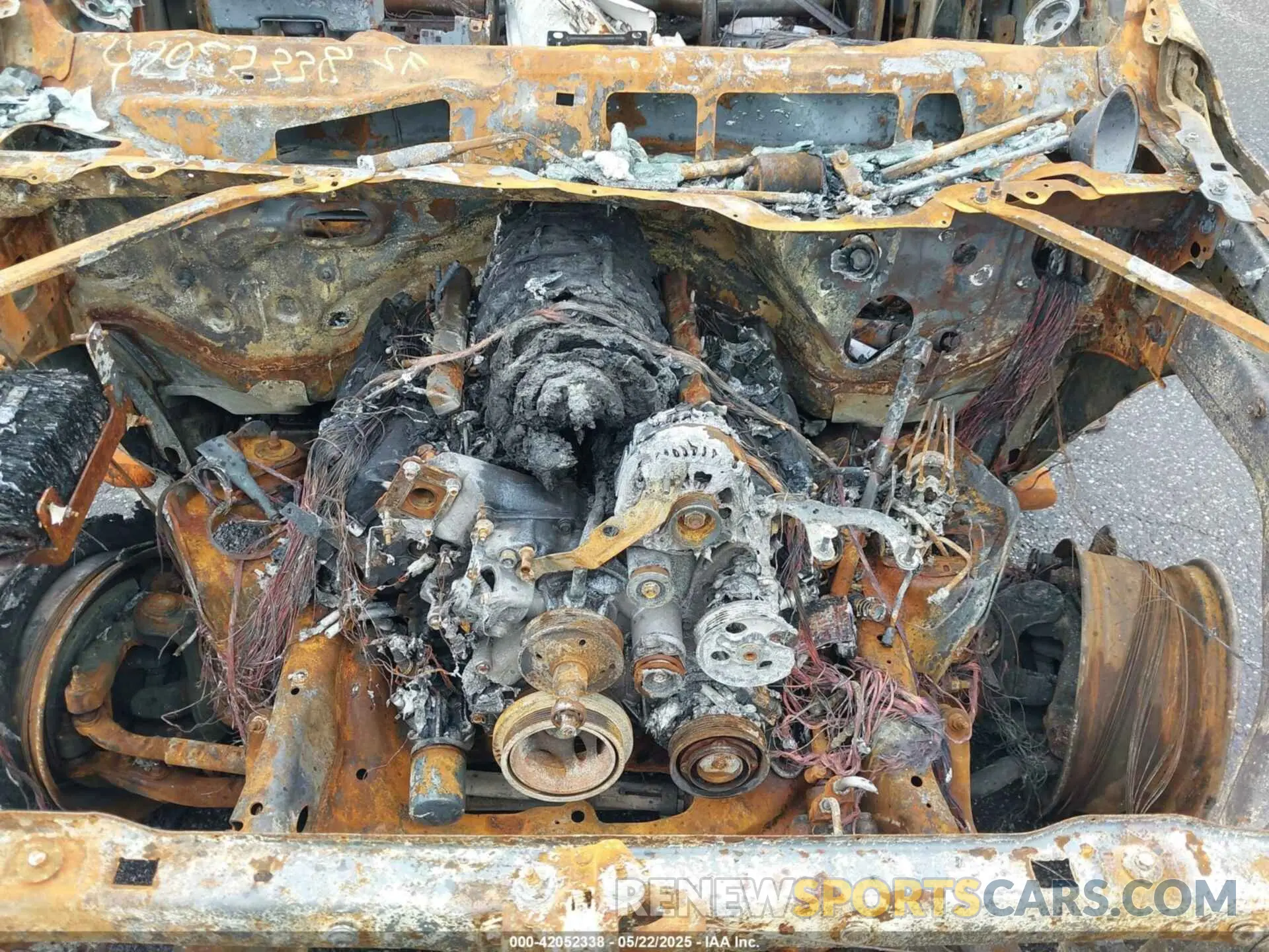 10 Photograph of a damaged car 3C6UR5HJ4NG232449 RAM 2500 2022