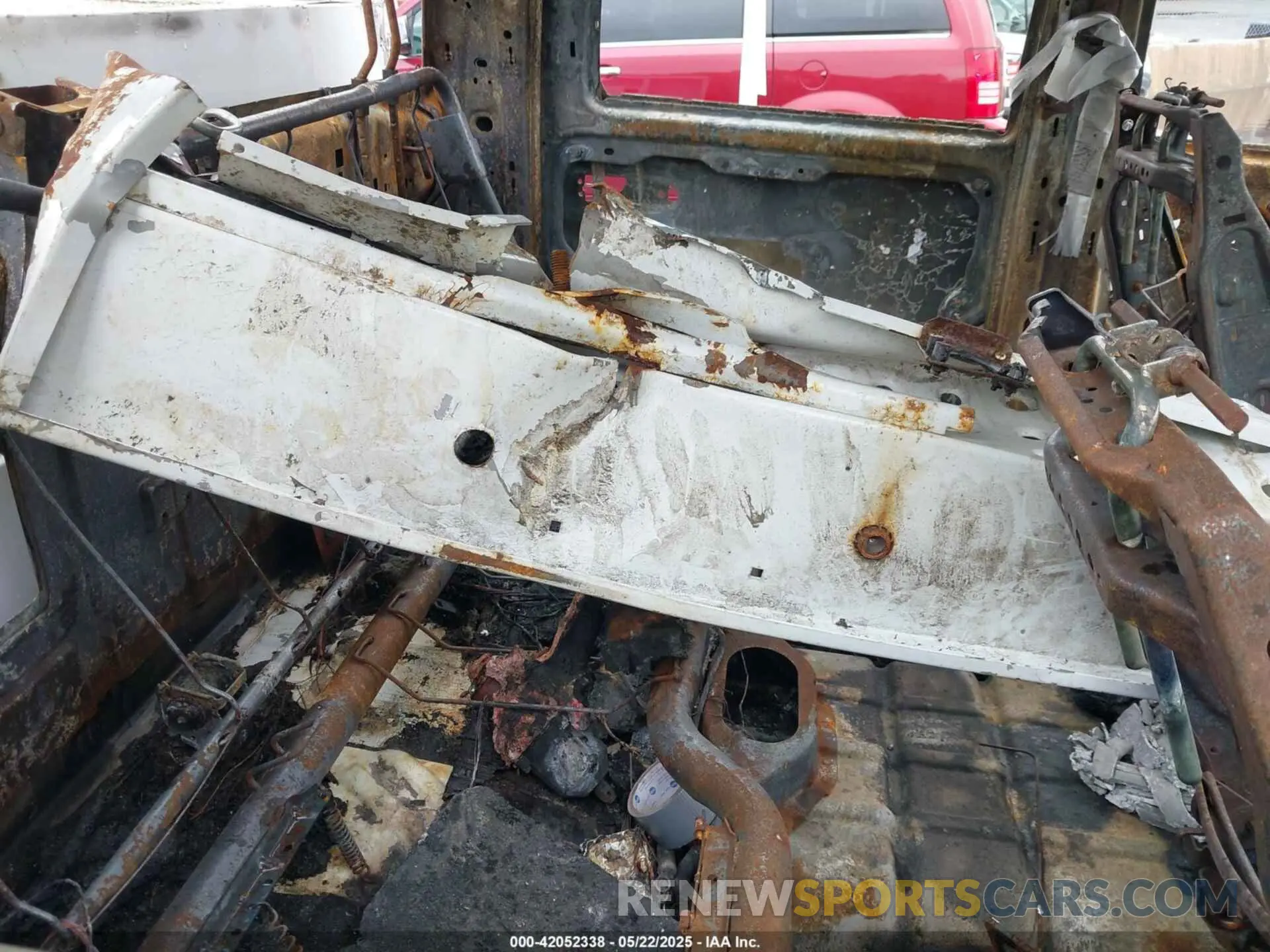 8 Photograph of a damaged car 3C6UR5HJ4NG232449 RAM 2500 2022