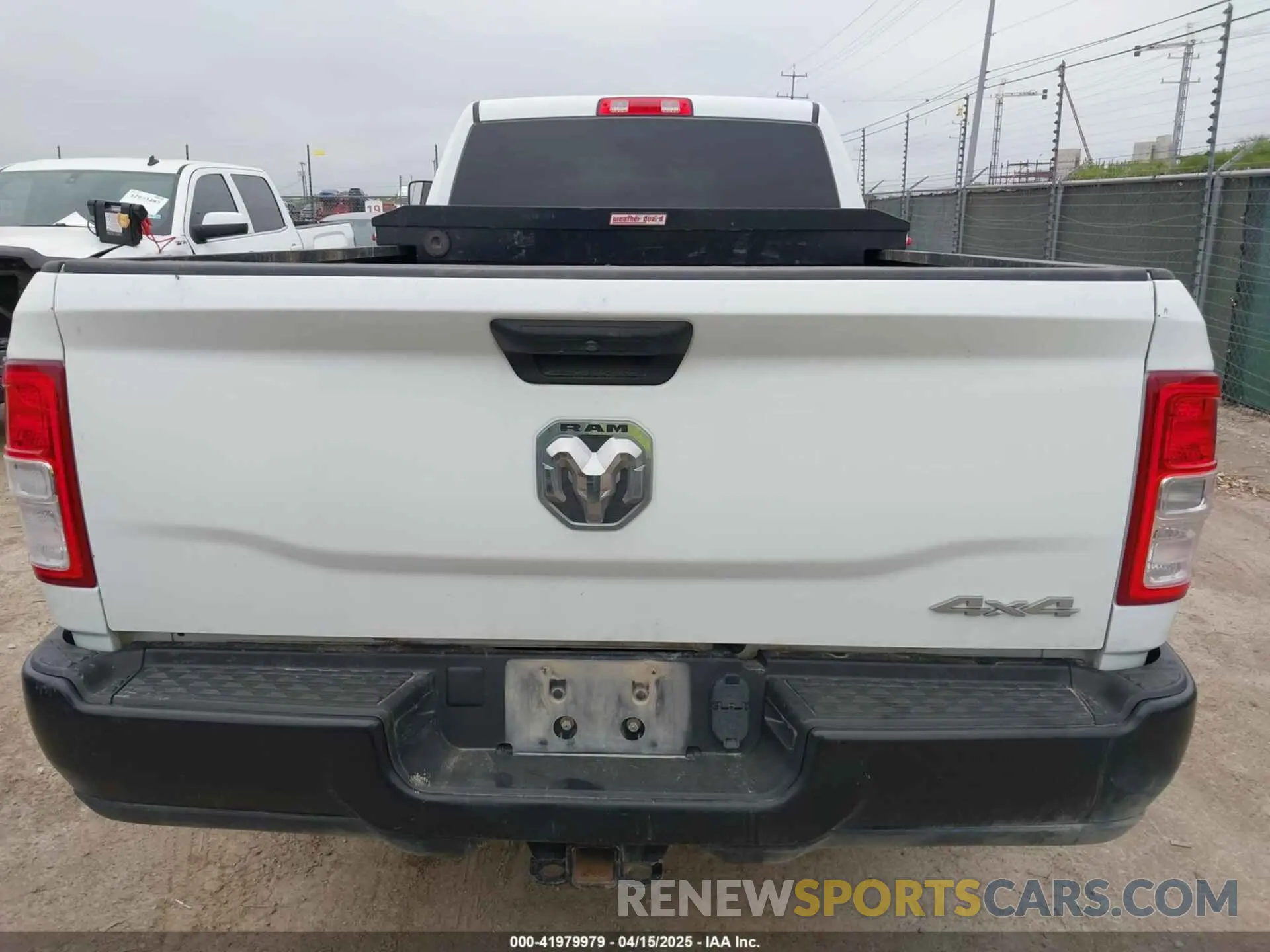 16 Photograph of a damaged car 3C6UR5HJ4NG354406 RAM 2500 2022