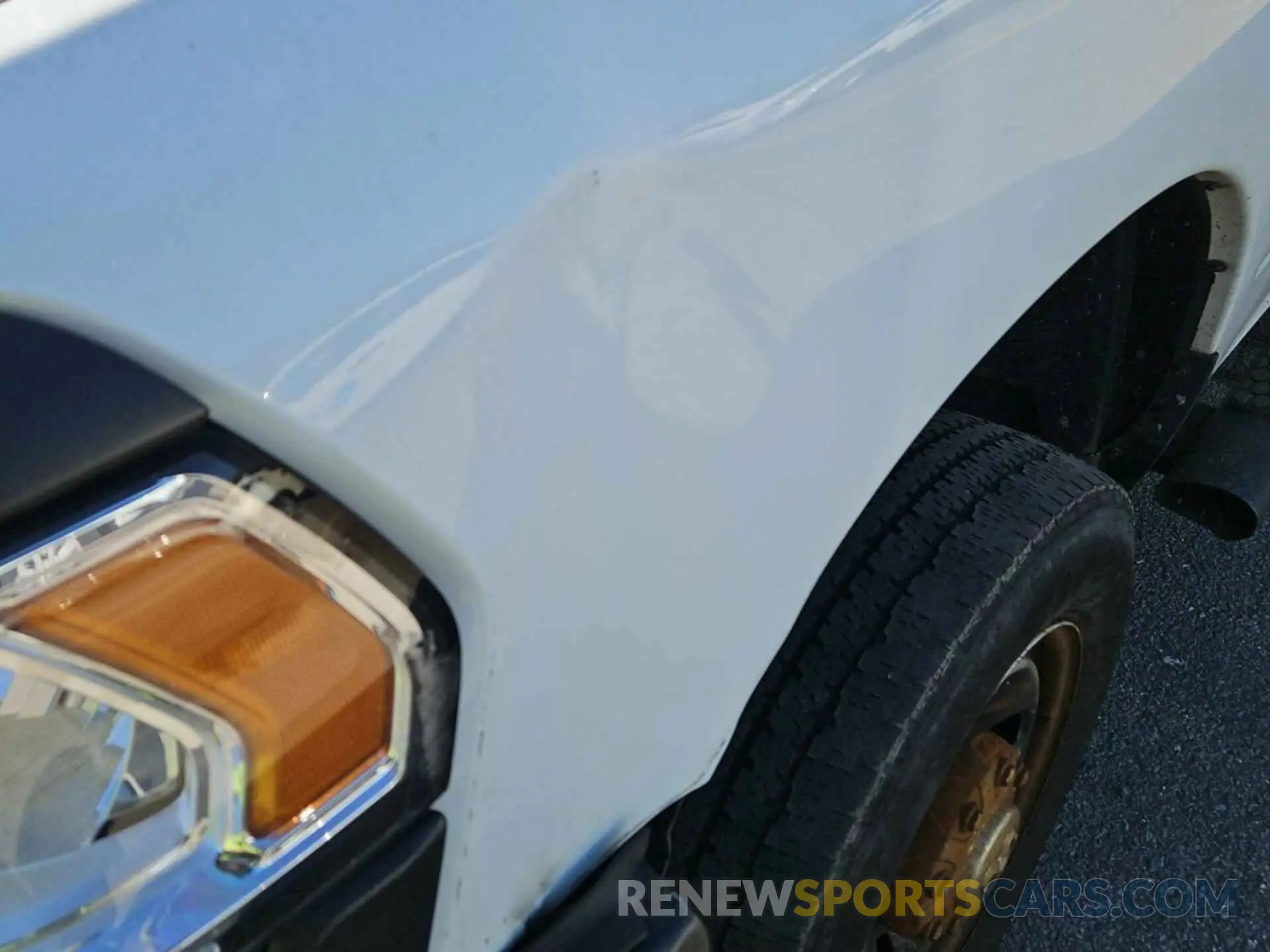 5 Photograph of a damaged car 3C6UR5HJ8NG321800 RAM 2500 2022