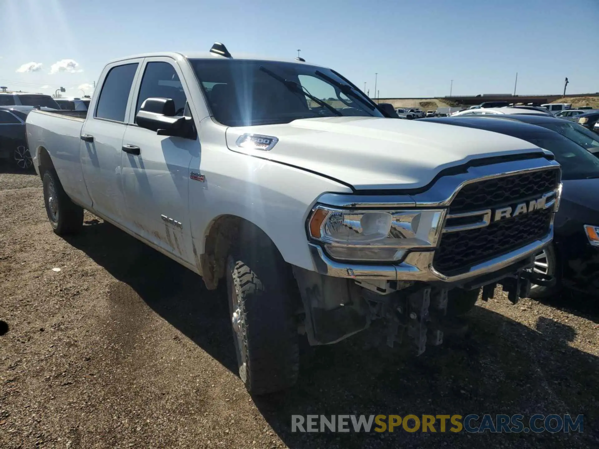 5 Photograph of a damaged car 3C6UR5HJ9NG350612 RAM 2500 2022