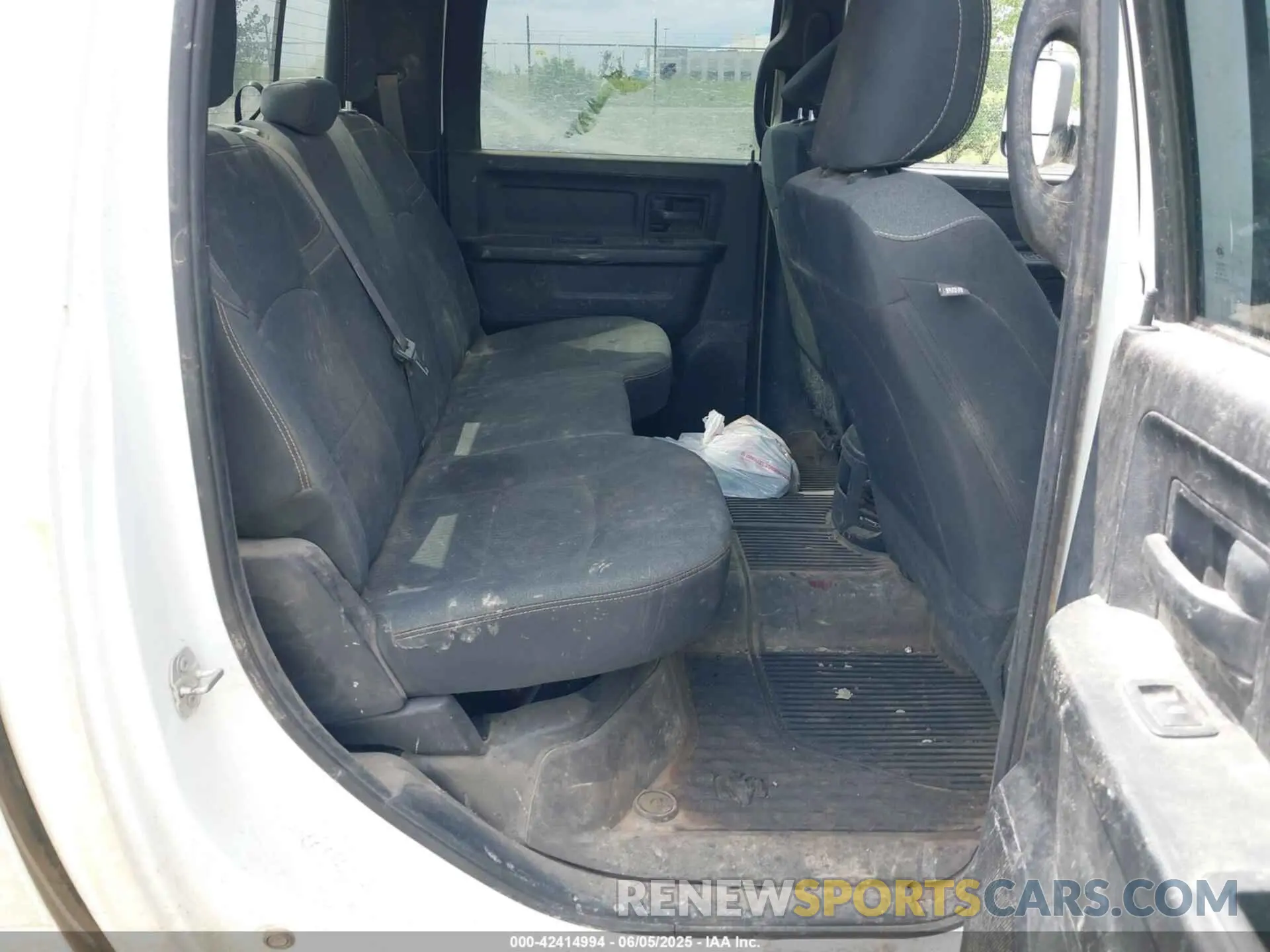 3 Photograph of a damaged car 3C6UR5HL4NG130960 RAM 2500 2022